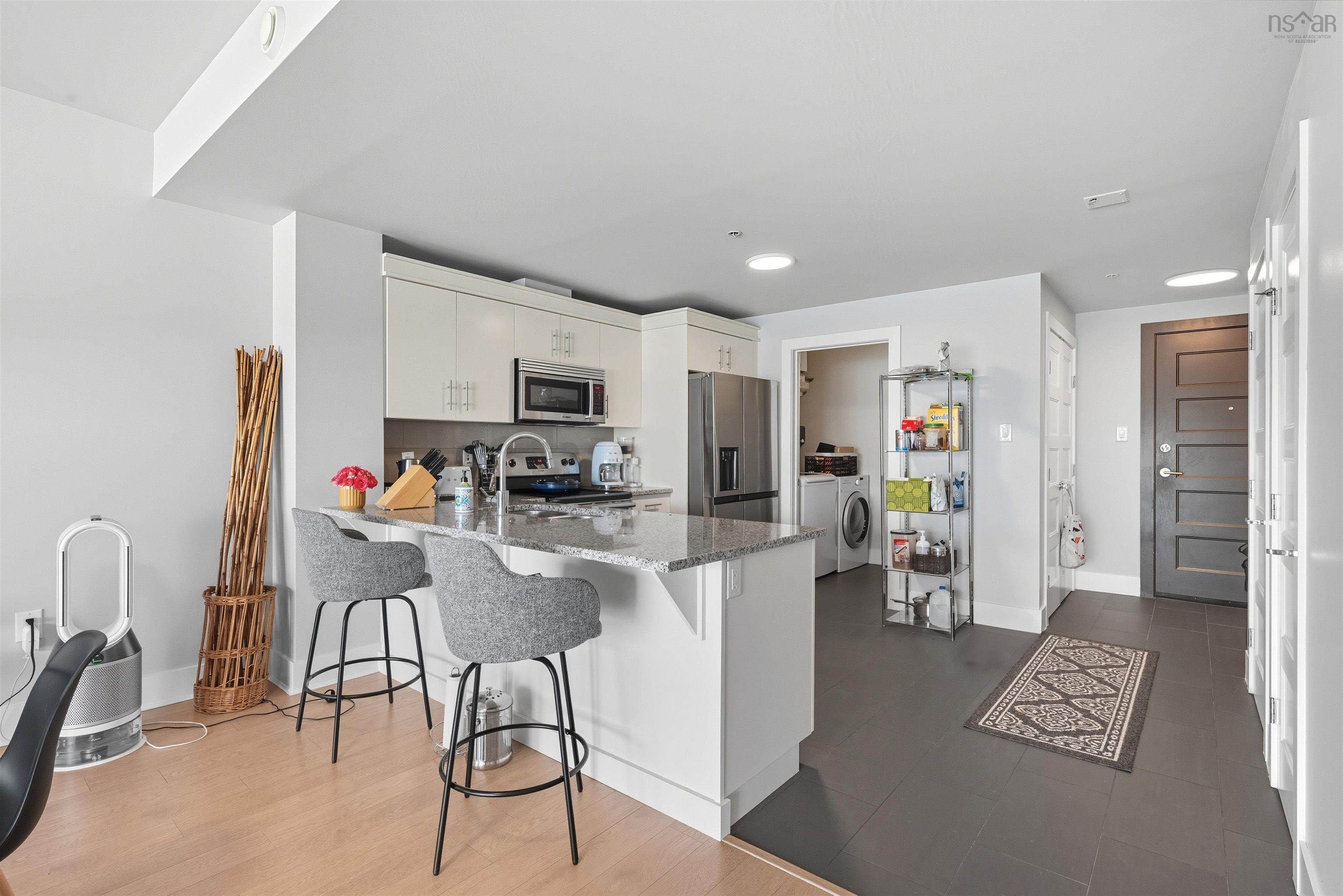 501 15 Kings Wharf Place photo #4