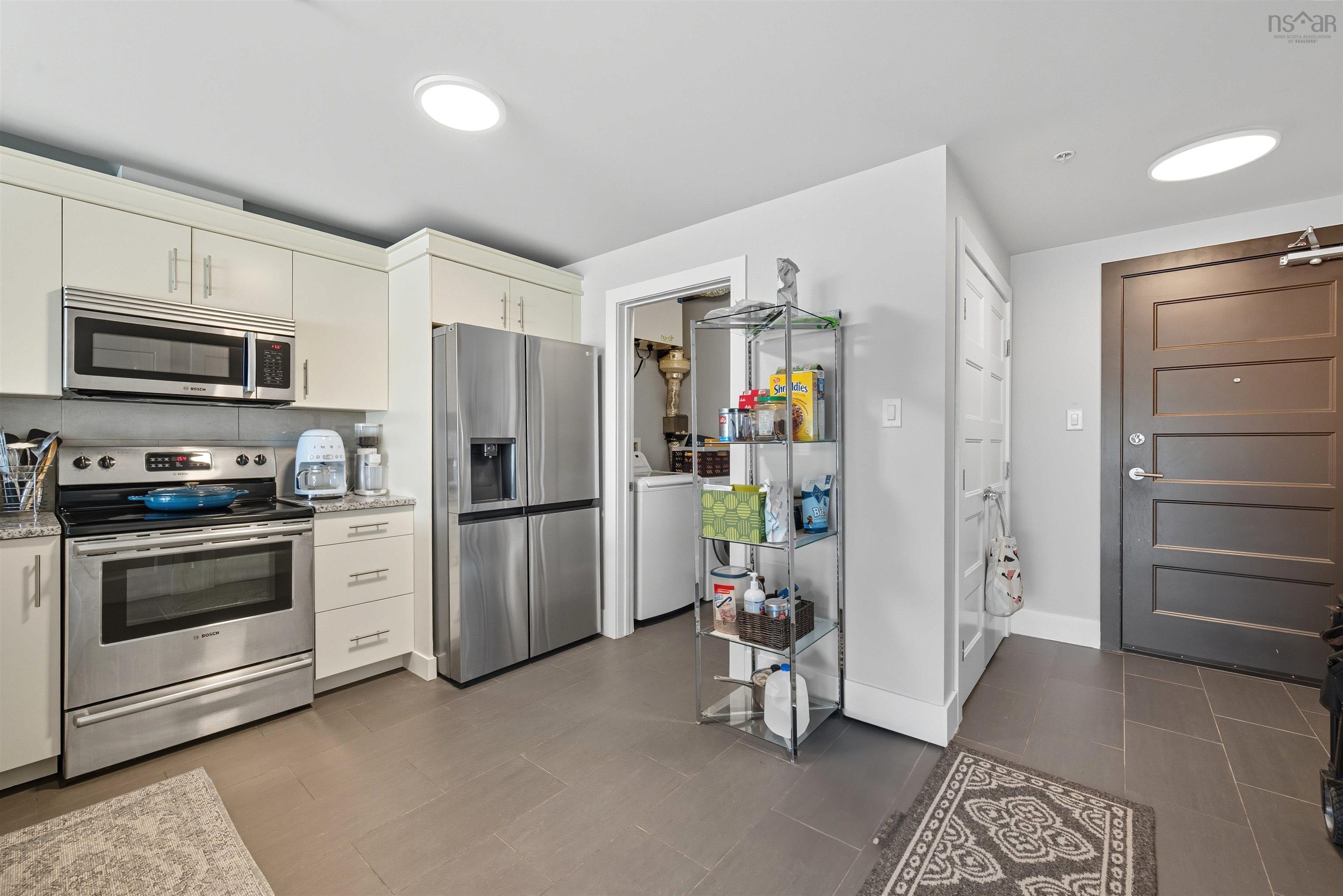 501 15 Kings Wharf Place photo #5