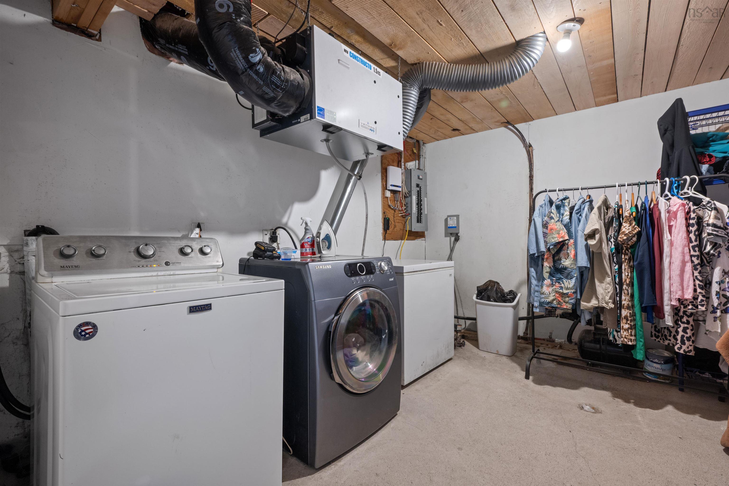 59 West Side Road photo #35