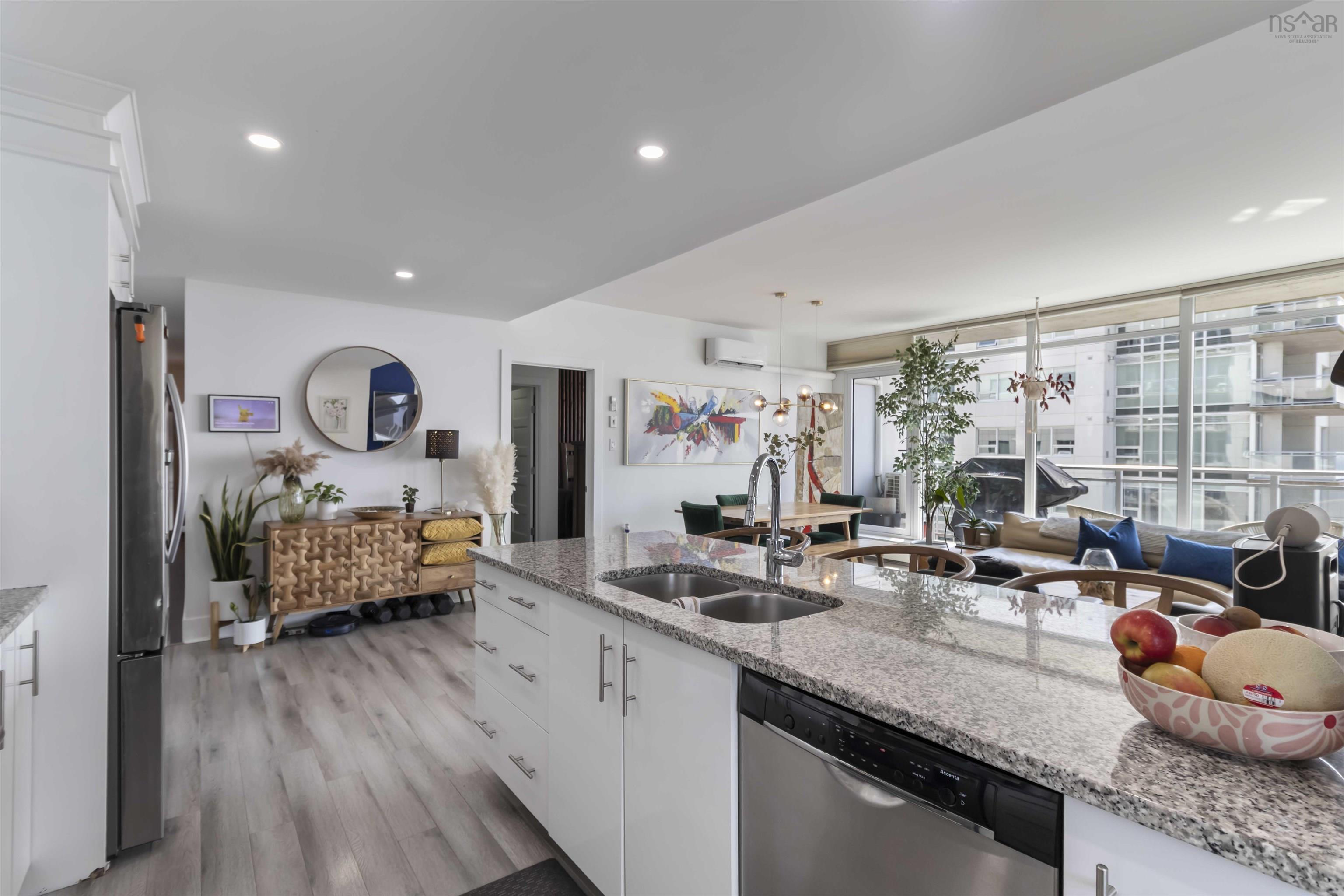 805 15 Kings Wharf Place photo #24