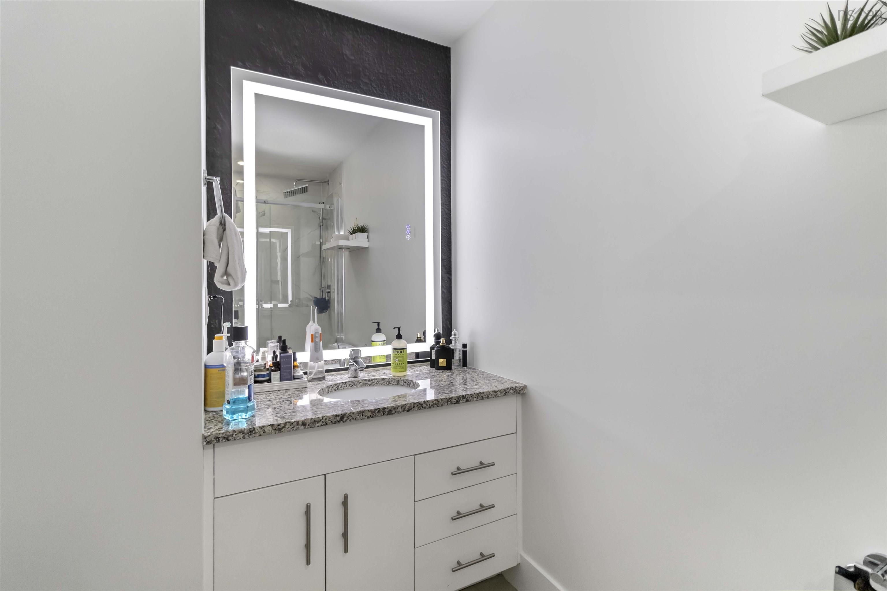 805 15 Kings Wharf Place photo #42