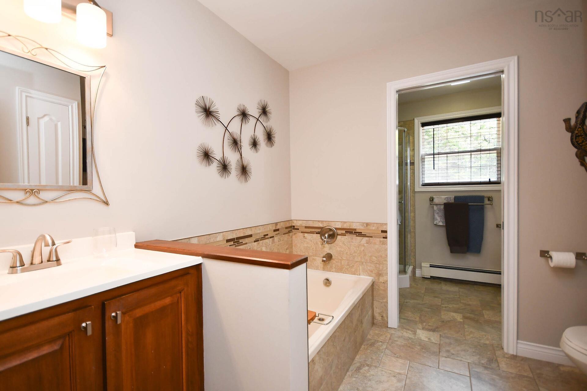 31 Barry Crescent photo #16