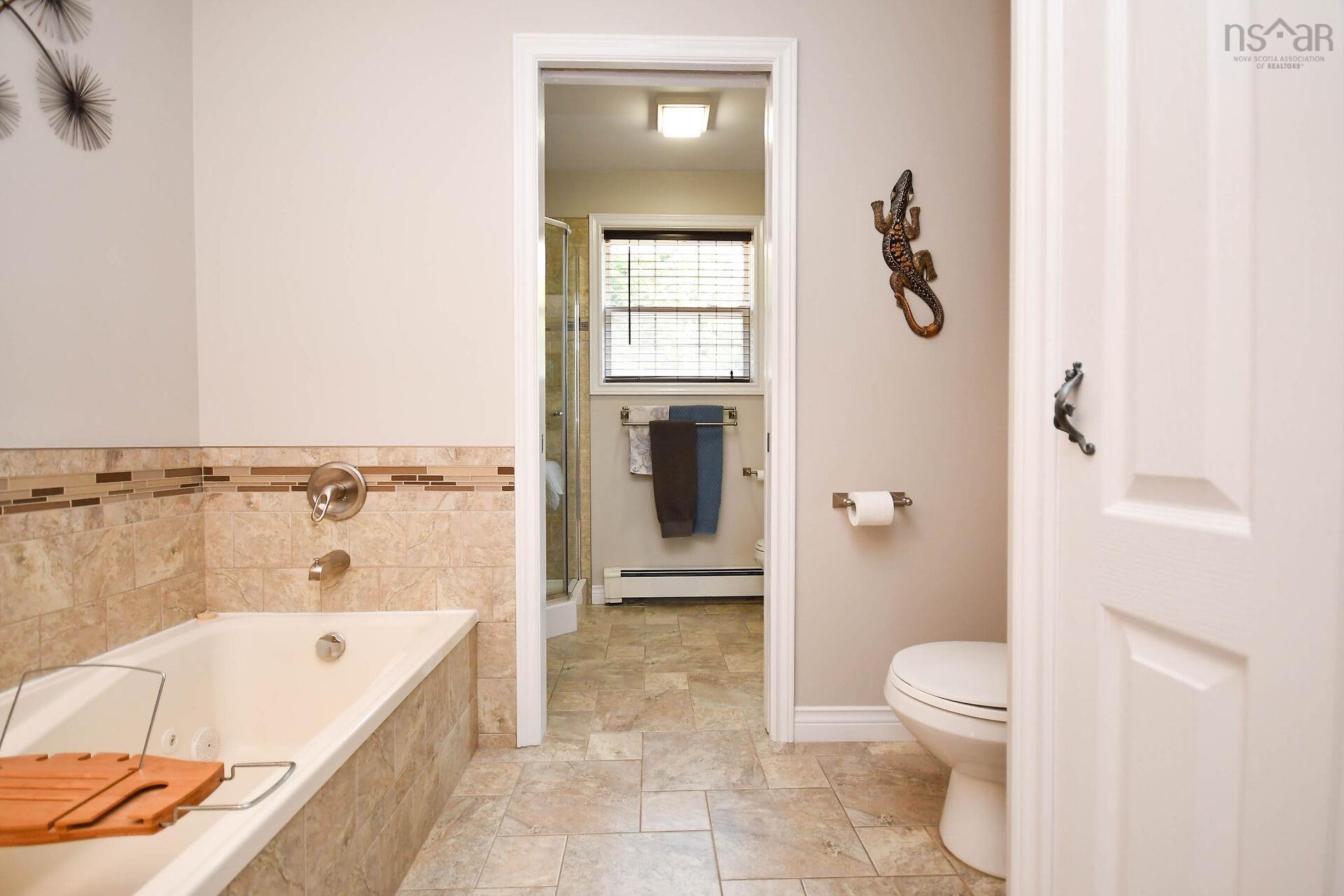 31 Barry Crescent photo #17