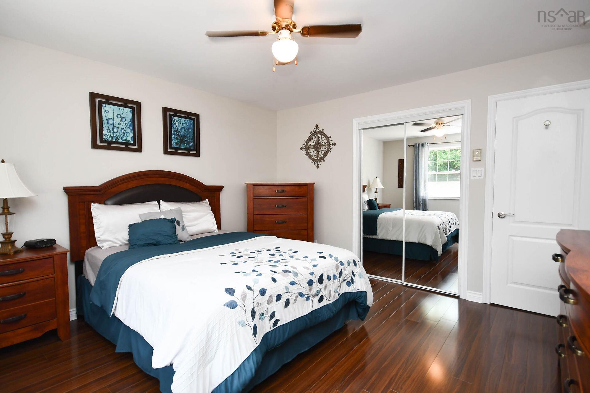 31 Barry Crescent photo #22