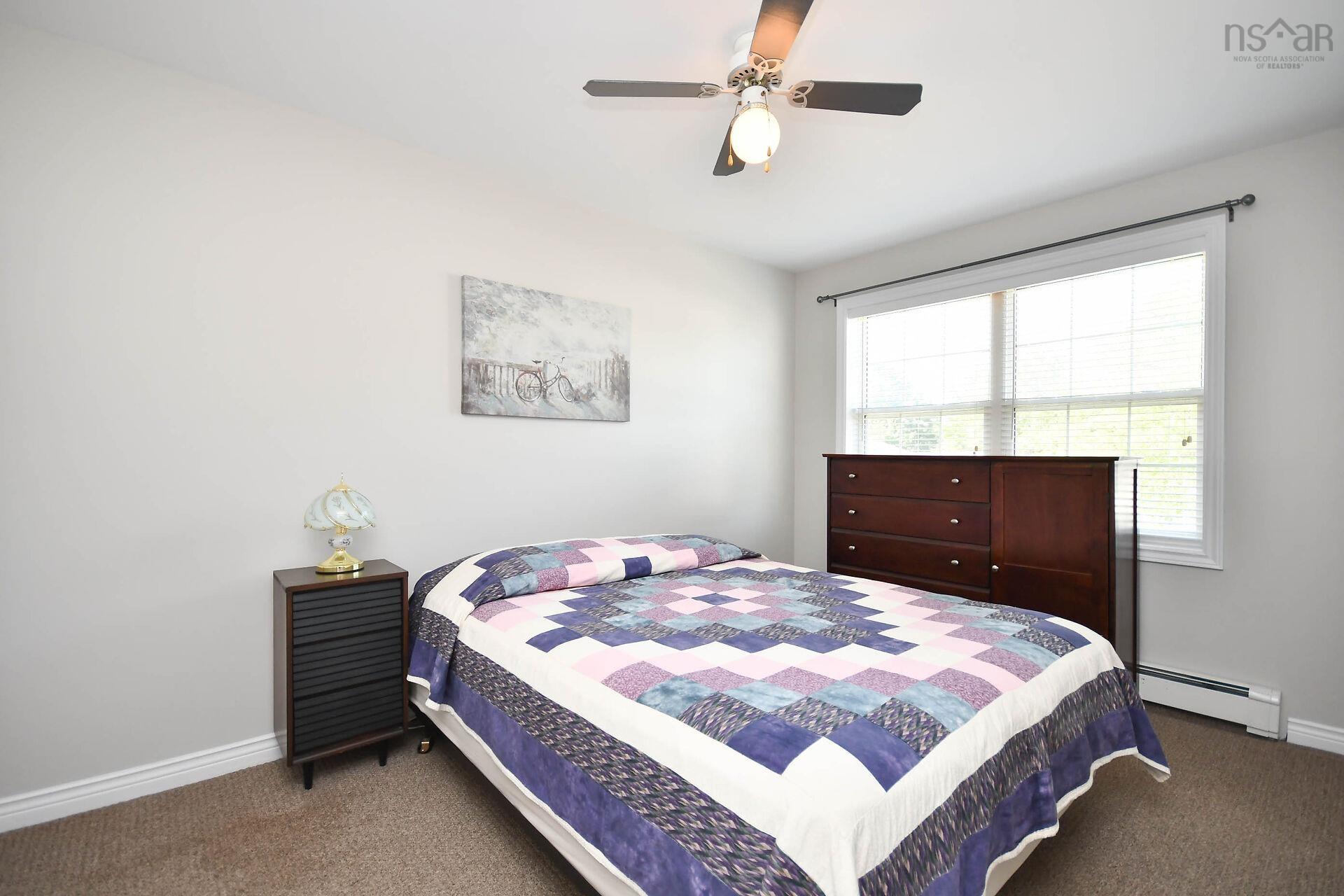 31 Barry Crescent photo #24