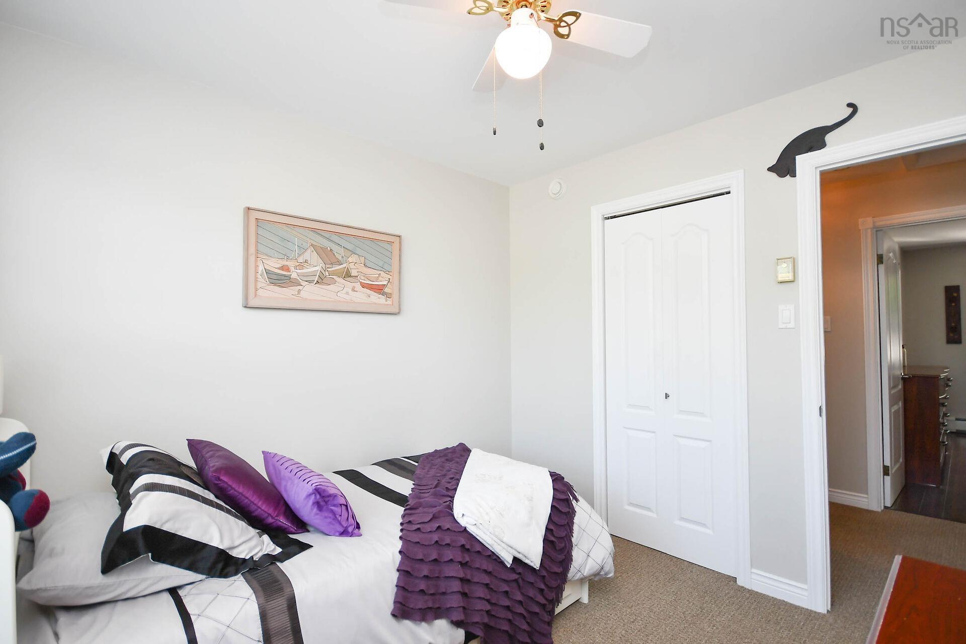 31 Barry Crescent photo #26