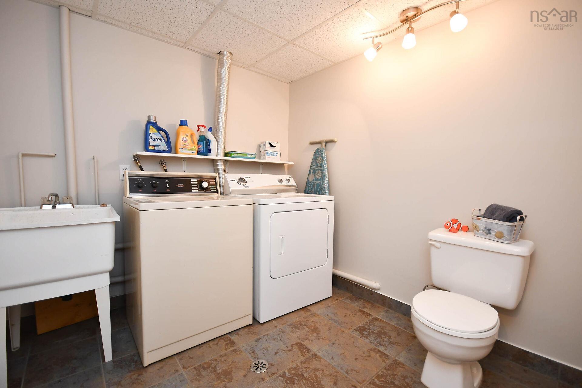 31 Barry Crescent photo #30