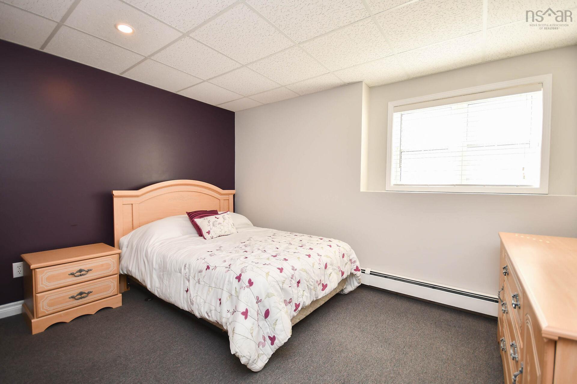 31 Barry Crescent photo #32