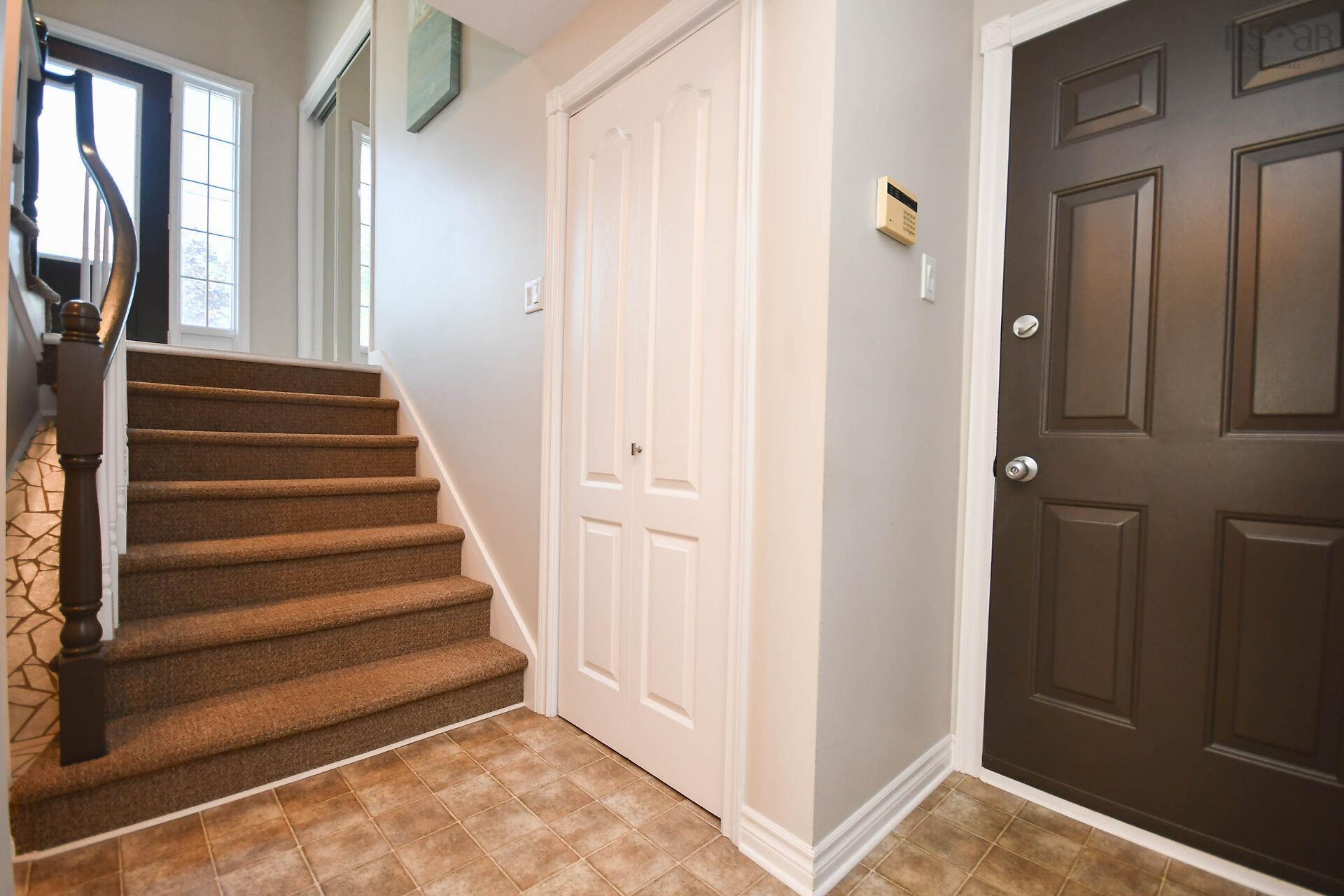 31 Barry Crescent photo #34