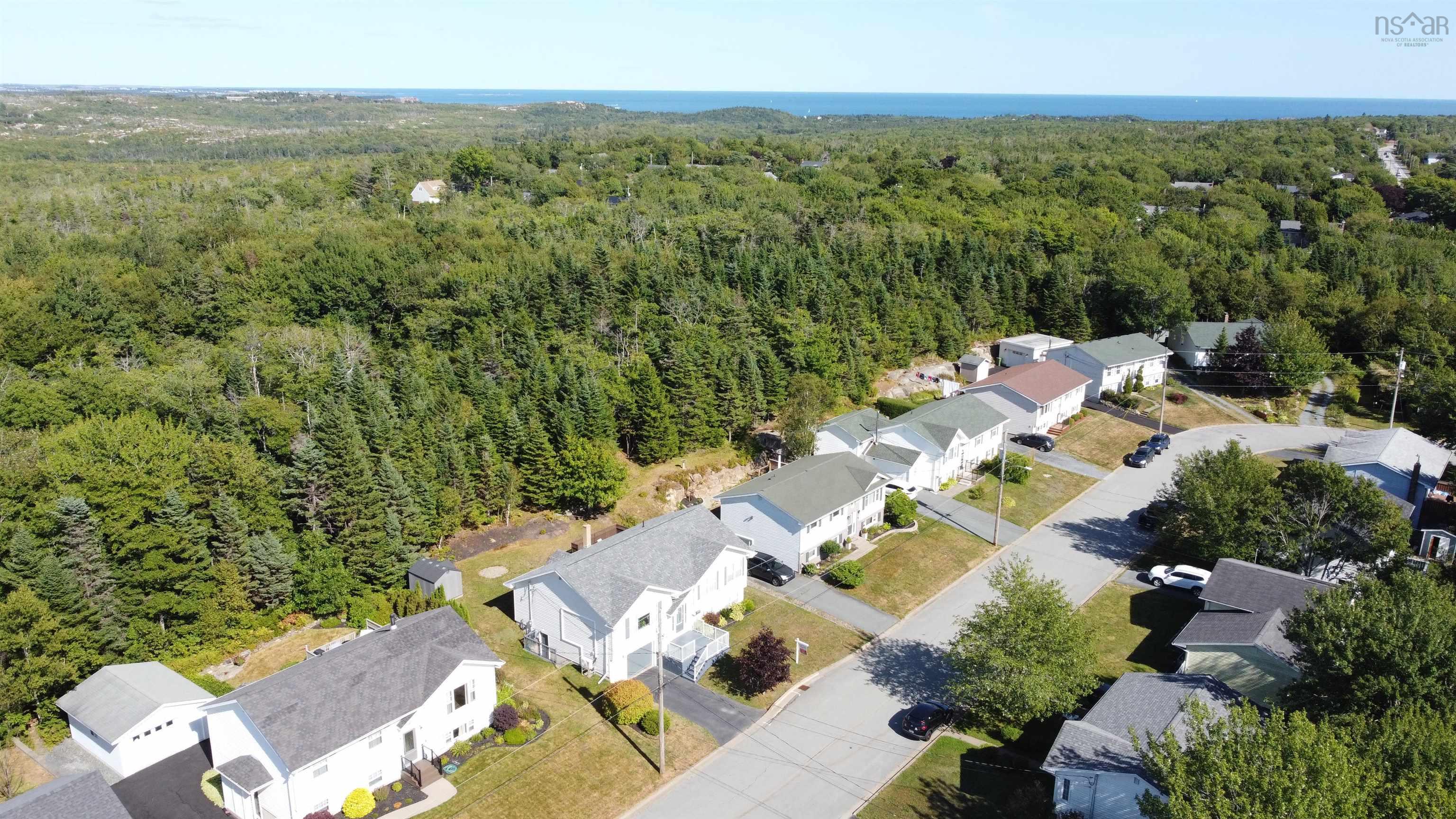 31 Barry Crescent photo #48