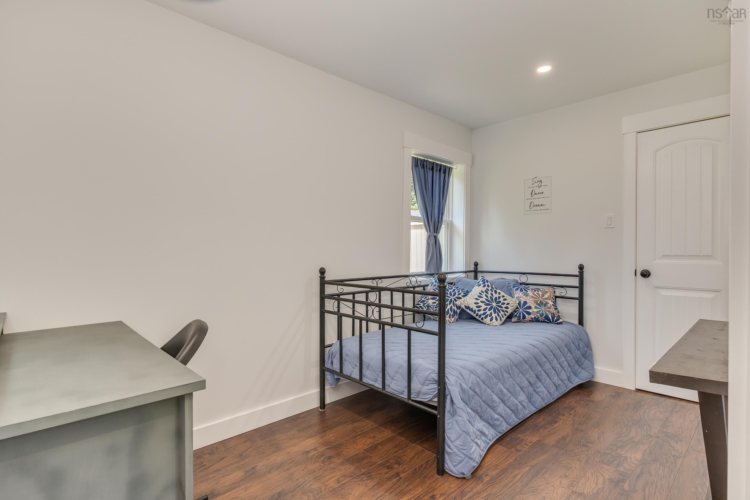 20 Howard Stevens Walk photo #22