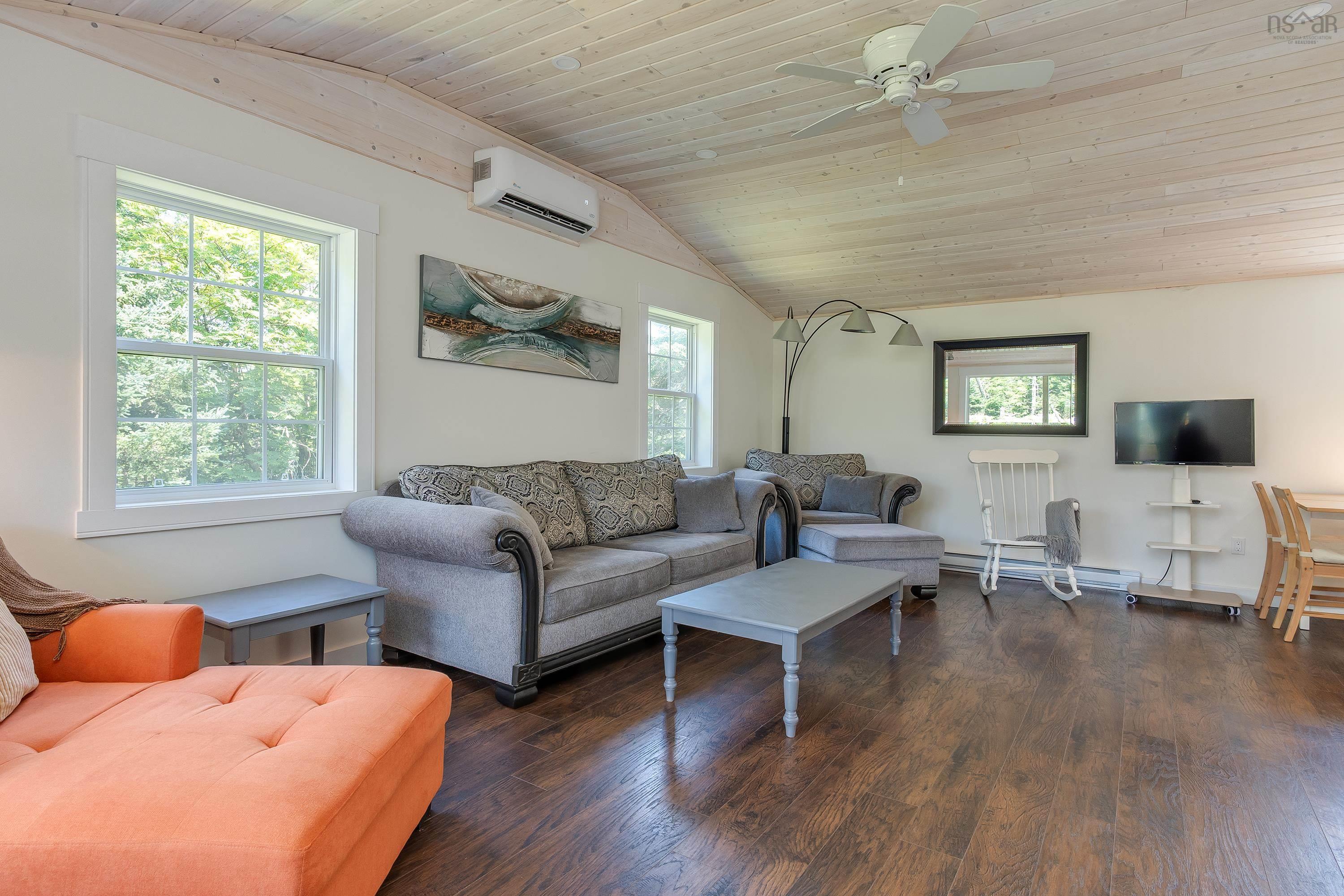 20 Howard Stevens Walk photo #4