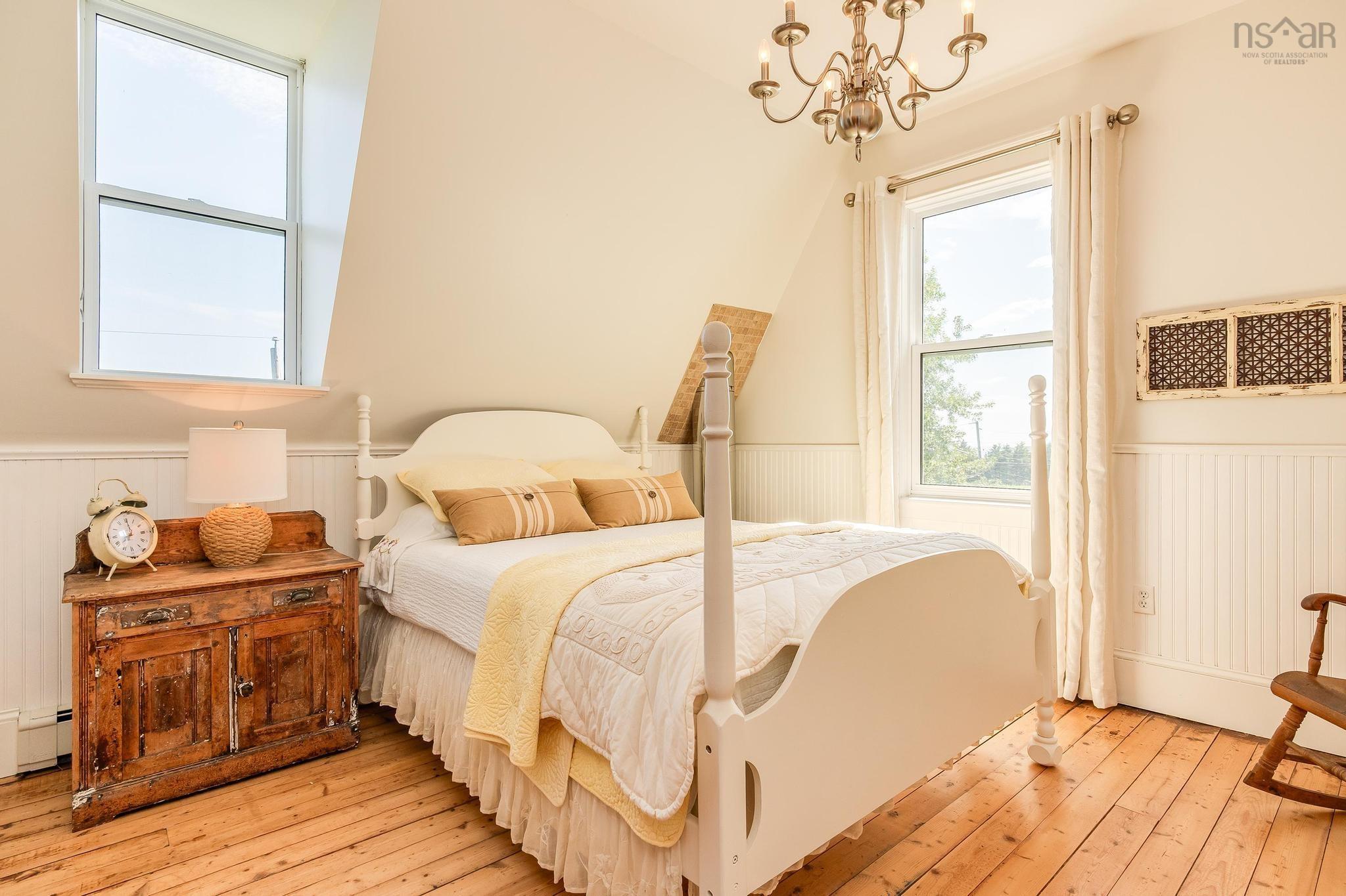 2629 Crowell Road photo #37