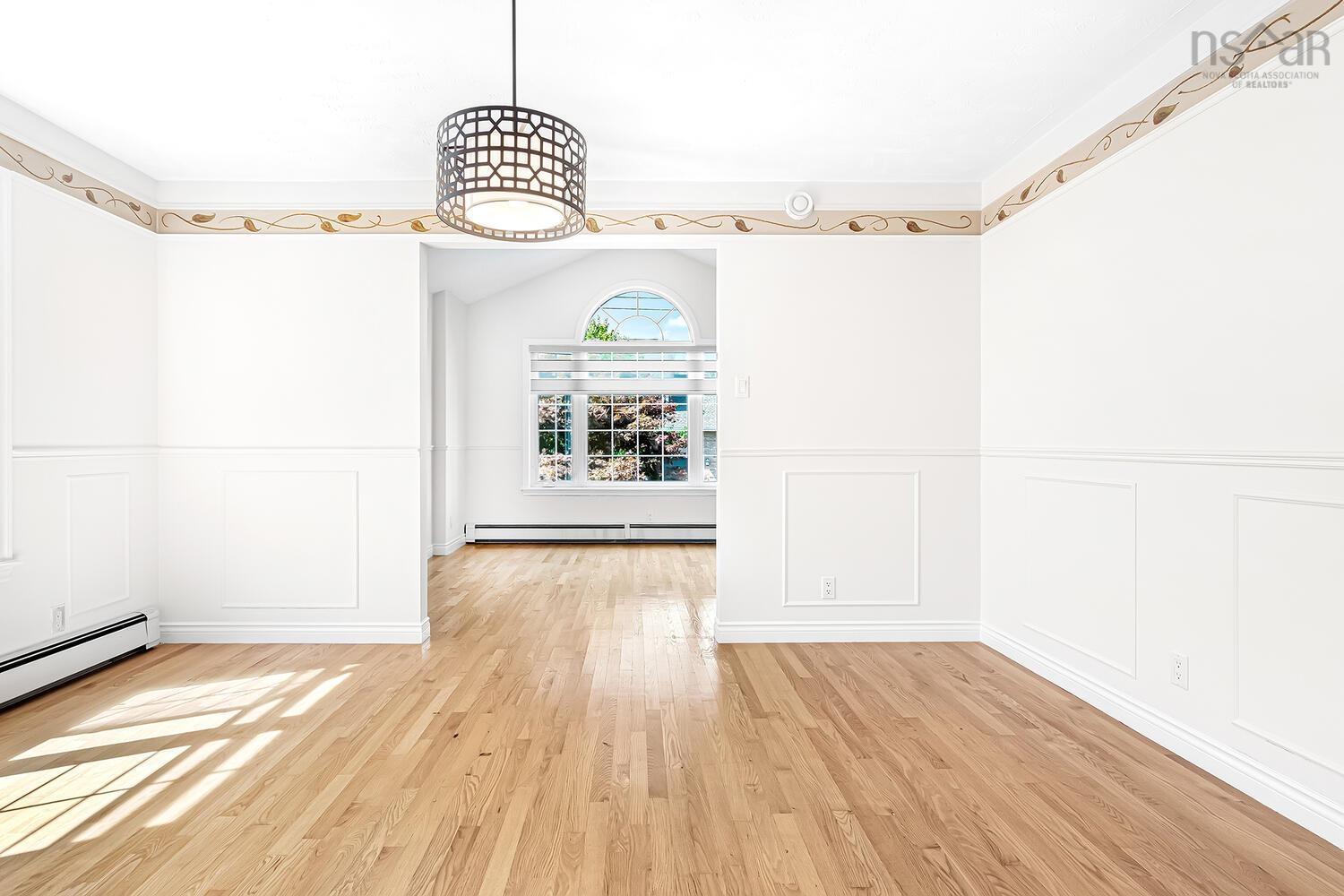 15 Essex Lane photo #13