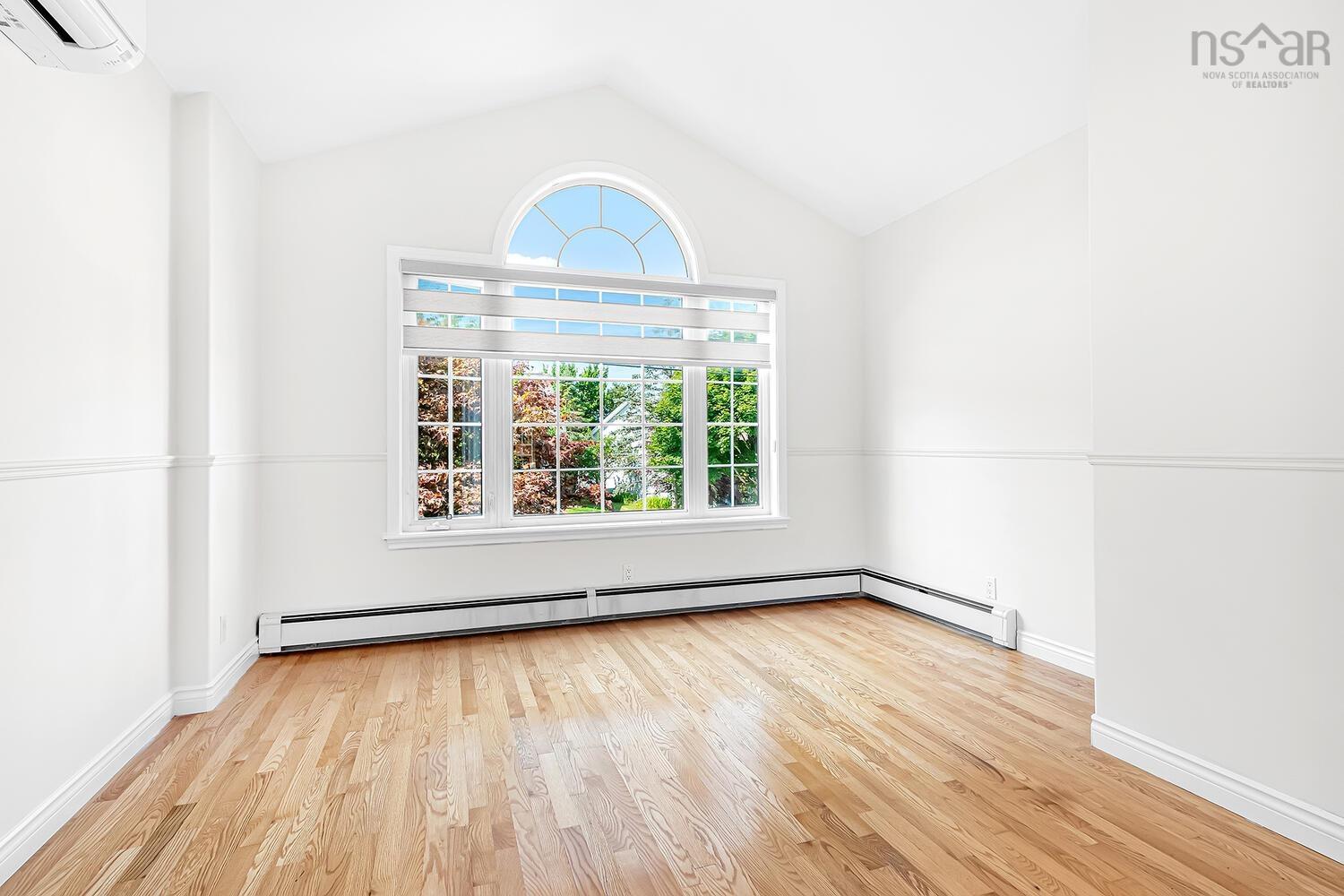 15 Essex Lane photo #14