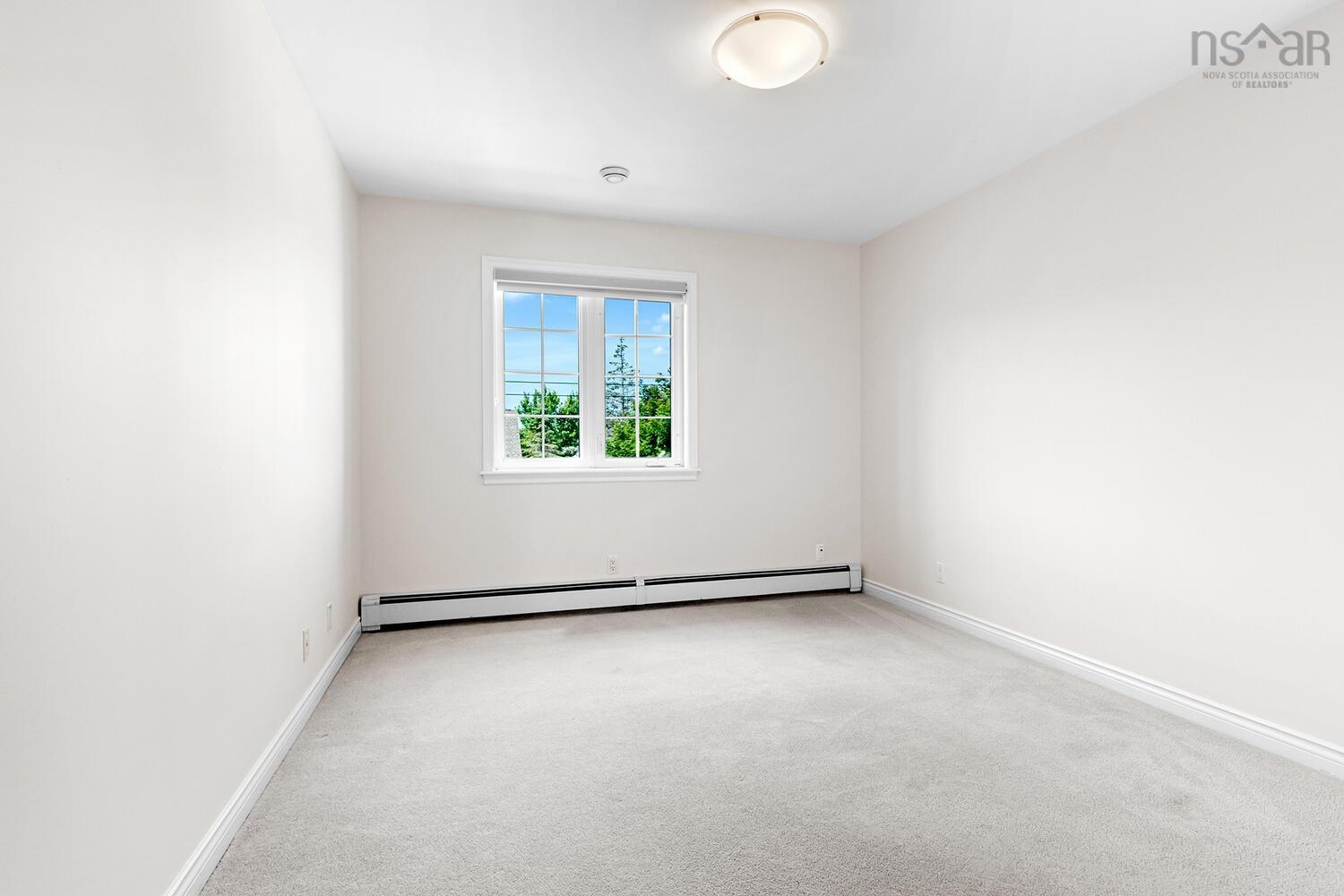 15 Essex Lane photo #18