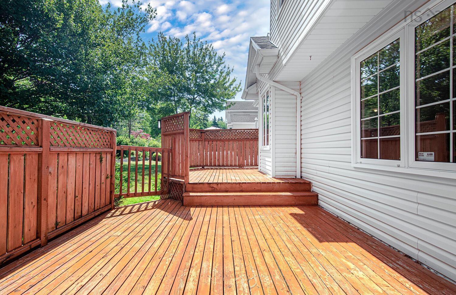 15 Essex Lane photo #30