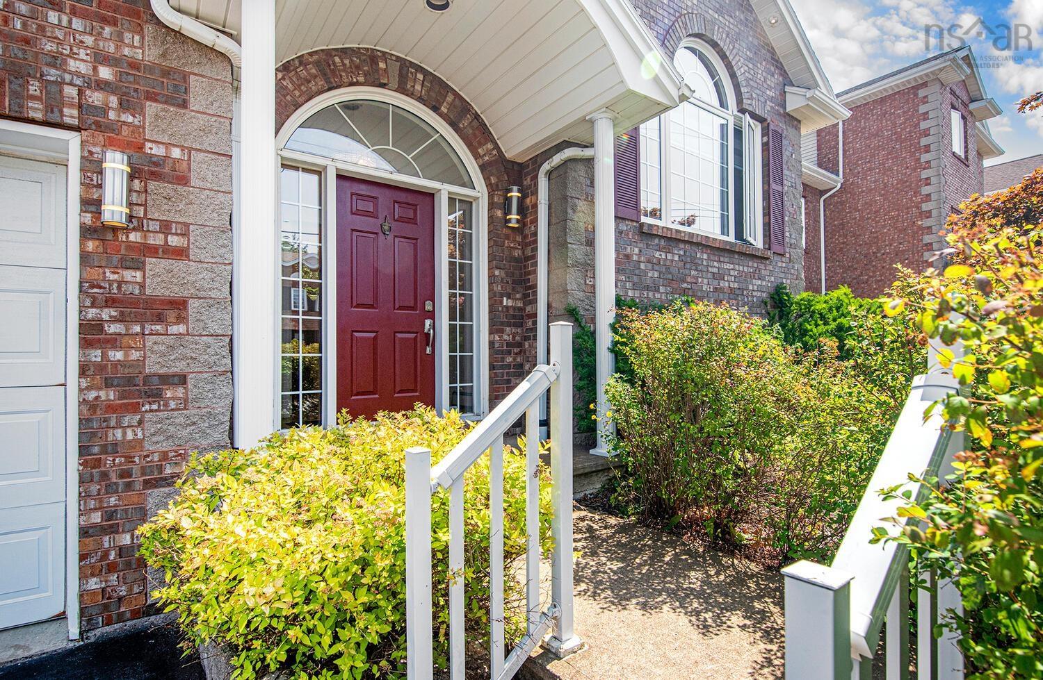 15 Essex Lane photo #4