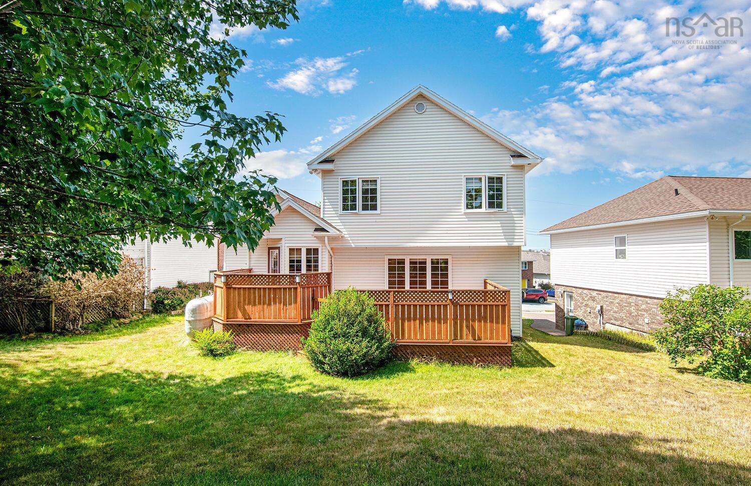 15 Essex Lane photo #41