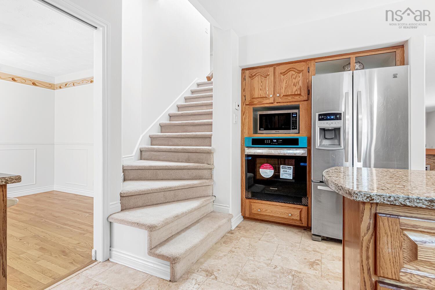 15 Essex Lane photo #9