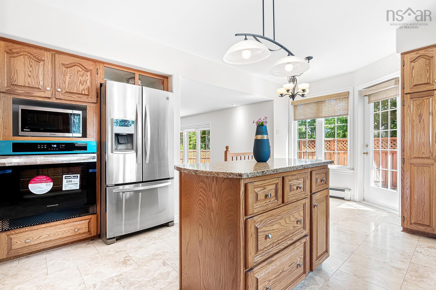 15 Essex Lane photo #10