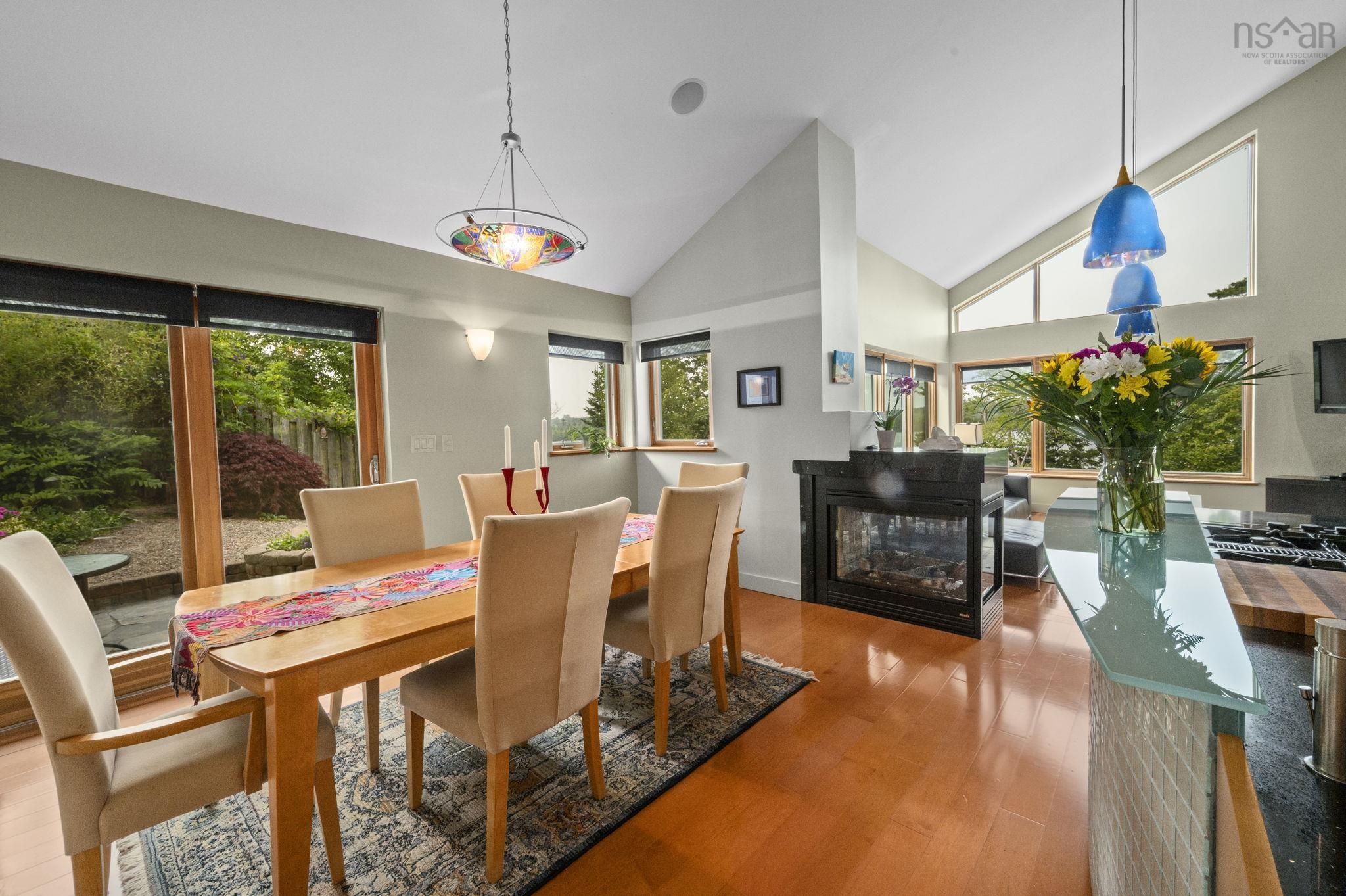 49 Fairway Grove photo #12