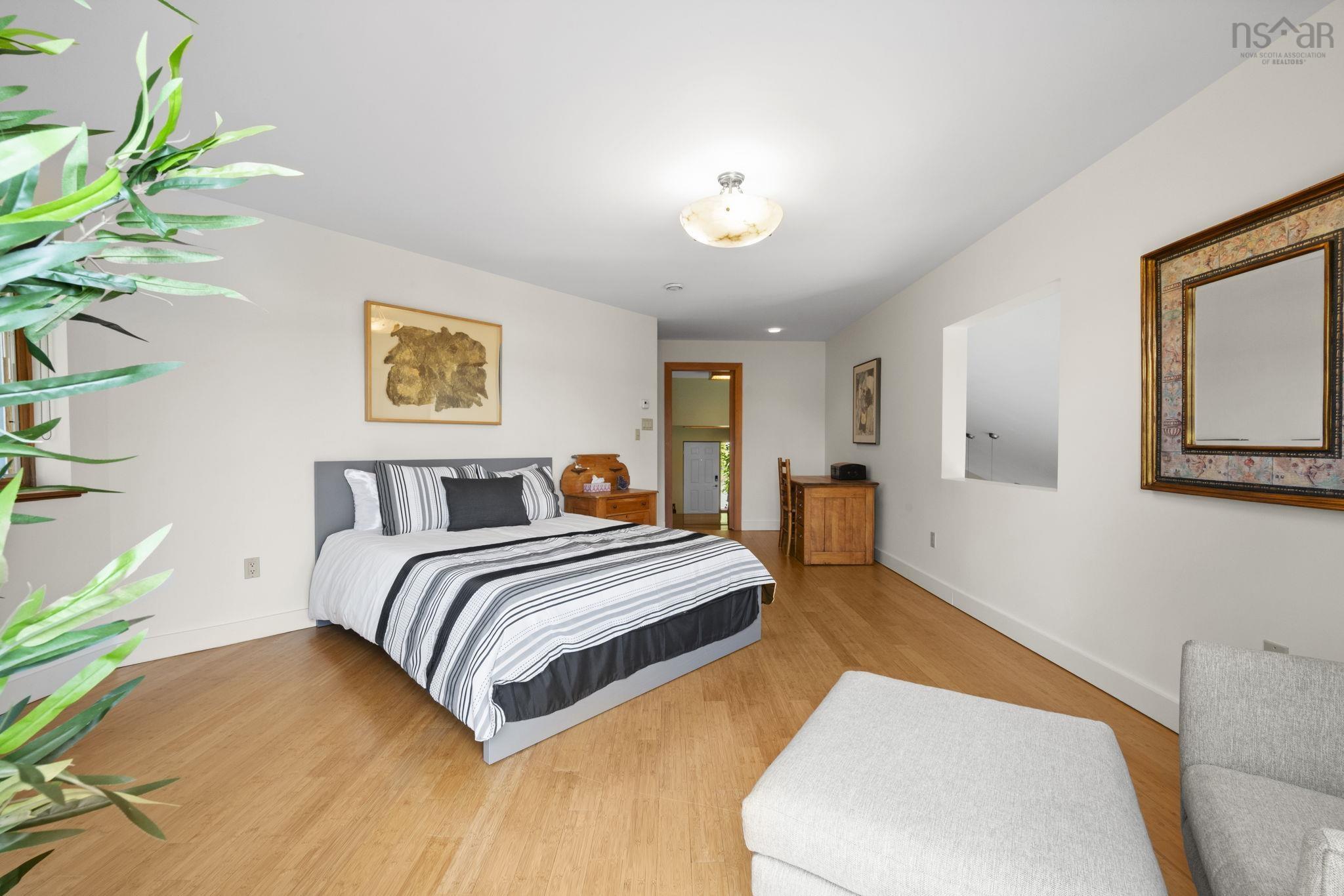 49 Fairway Grove photo #27