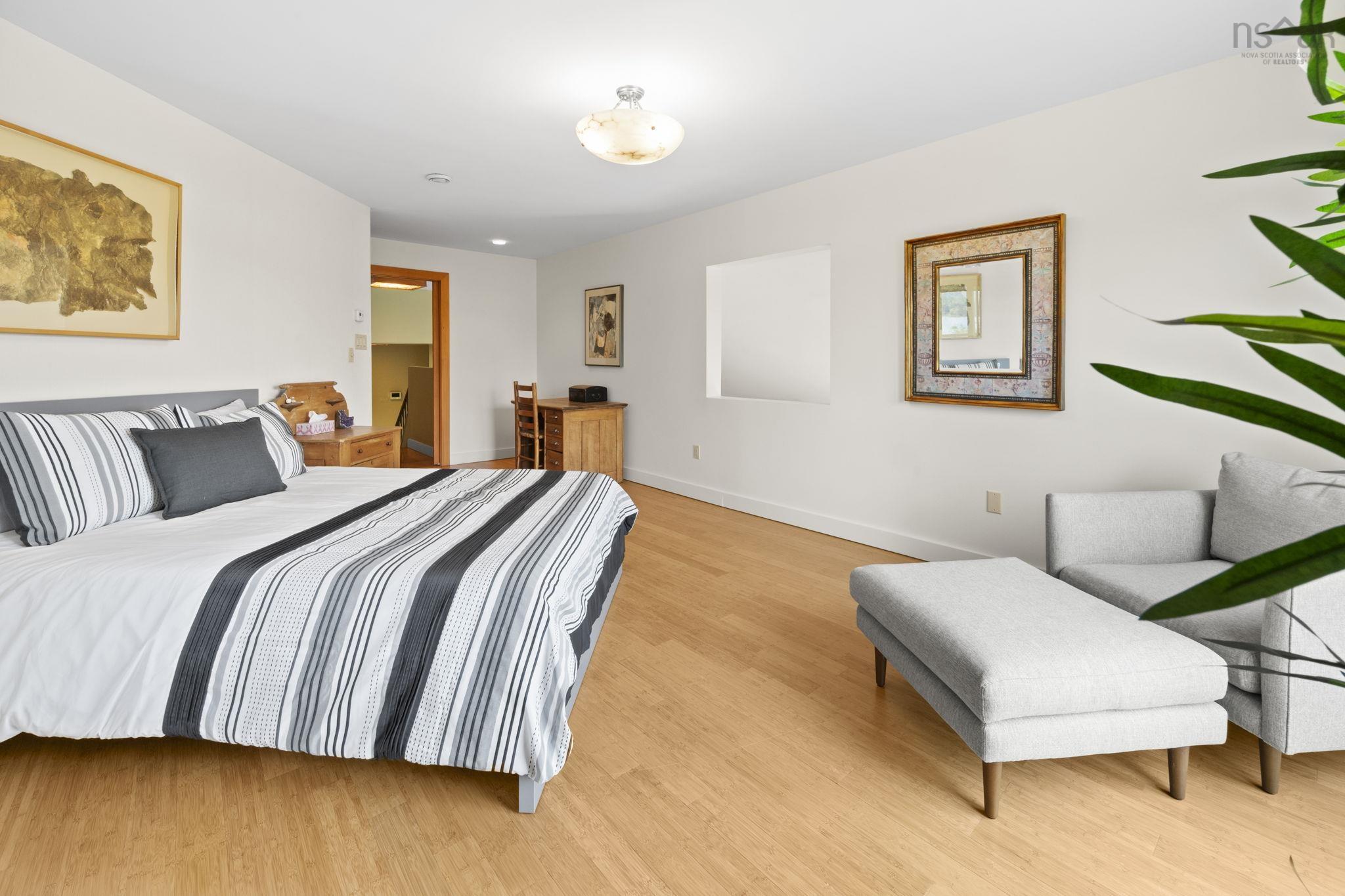 49 Fairway Grove photo #28