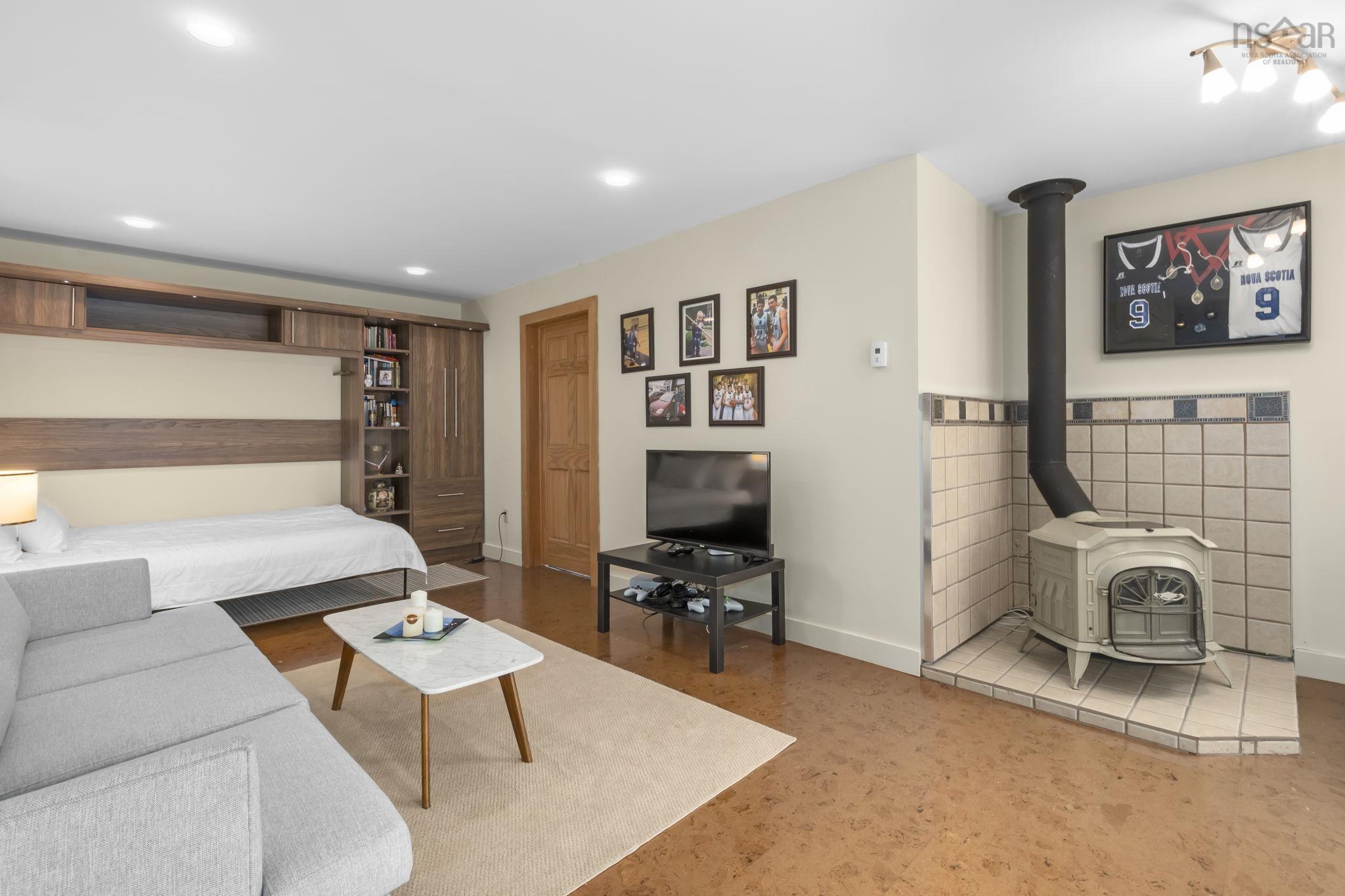 49 Fairway Grove photo #42