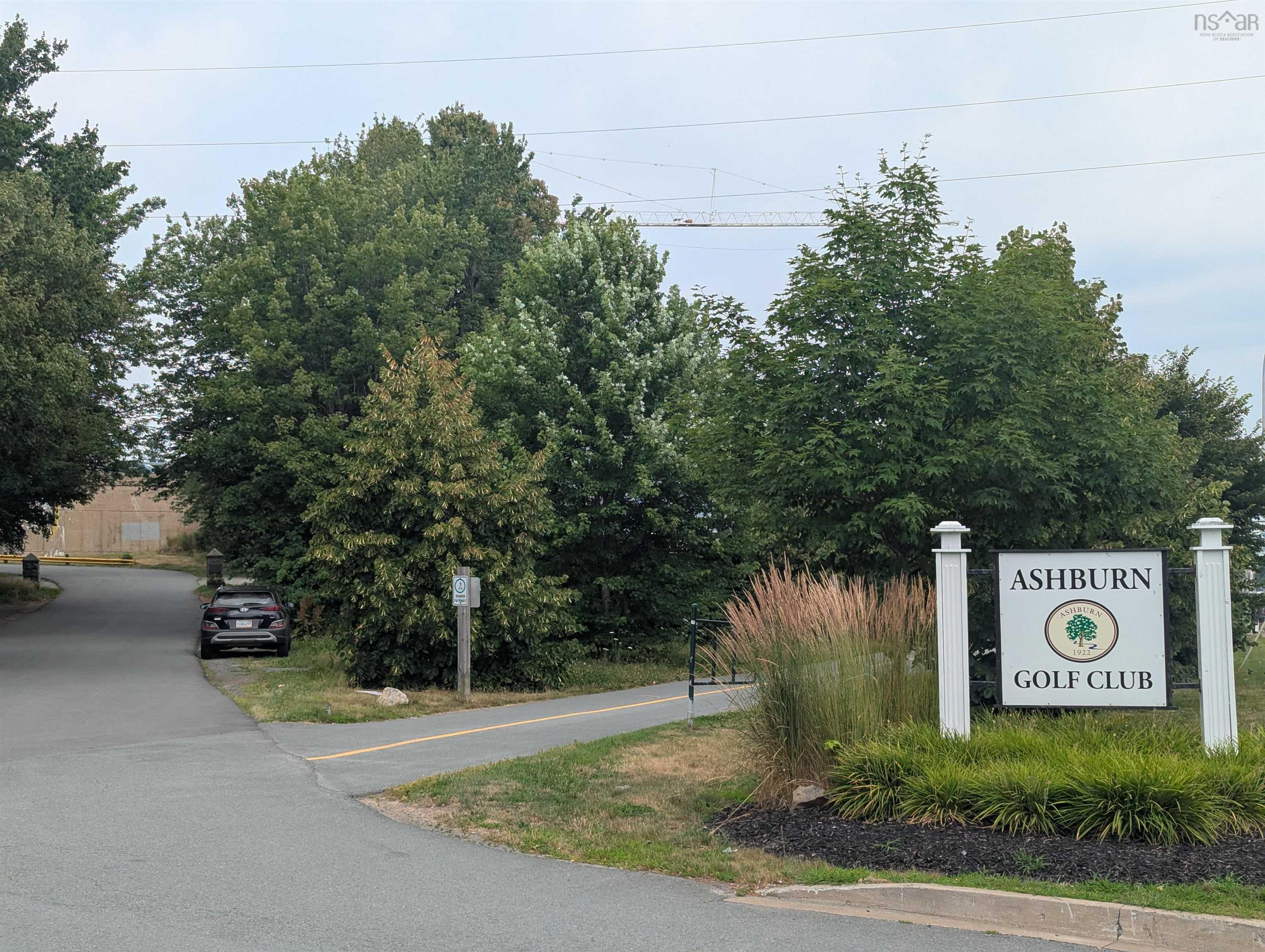 28 Piers Avenue photo #34