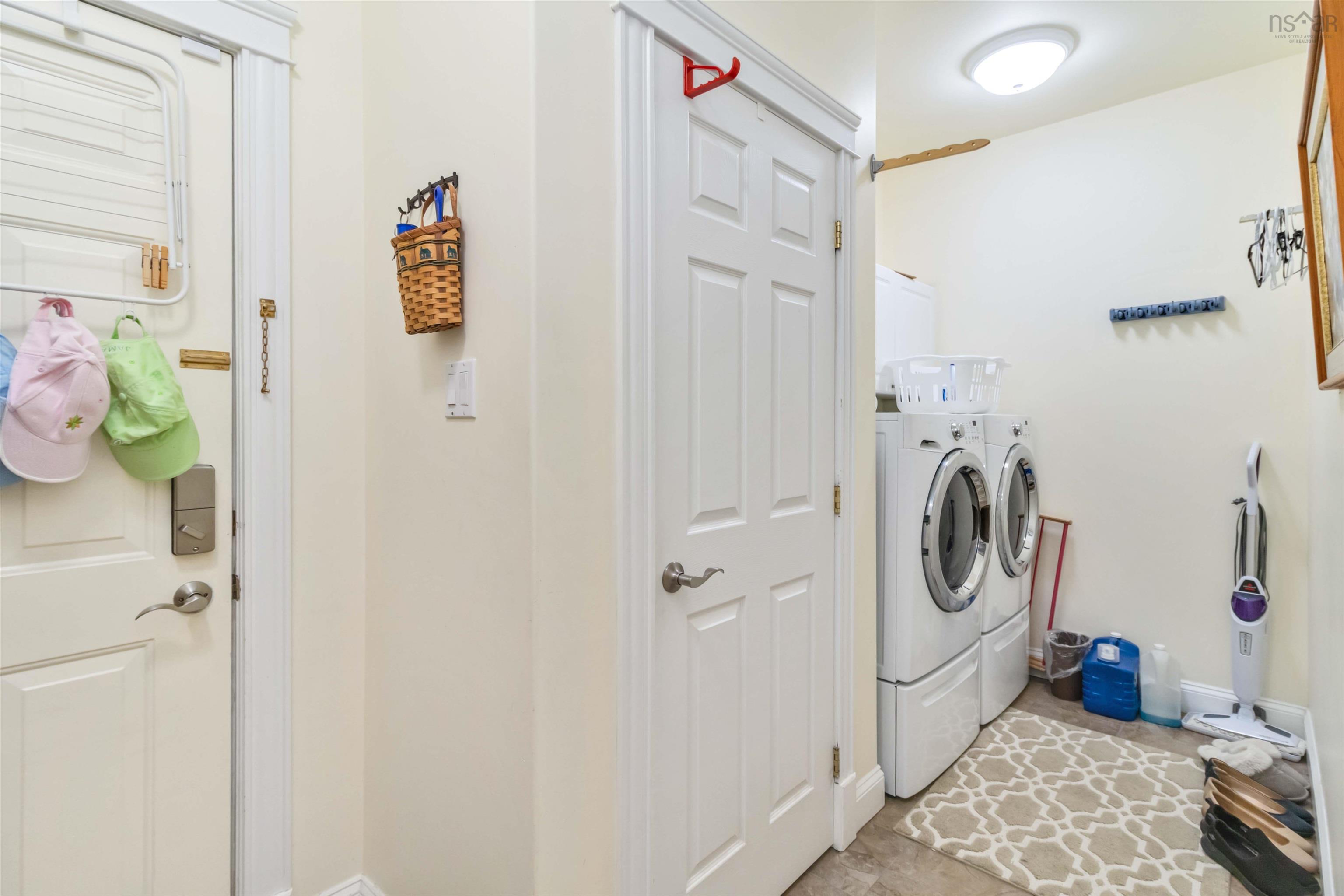 34 Greenside Lane photo #20