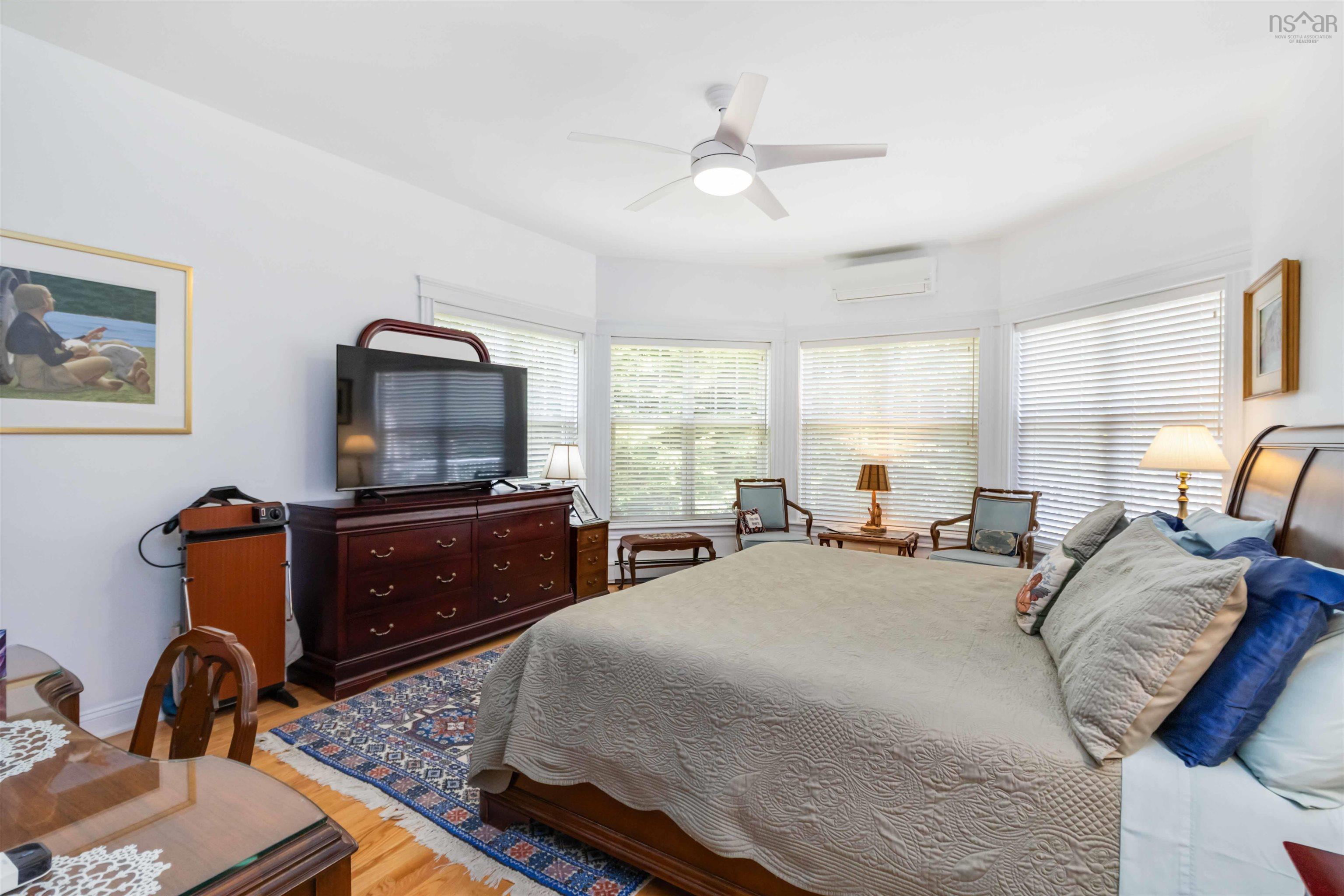 34 Greenside Lane photo #22