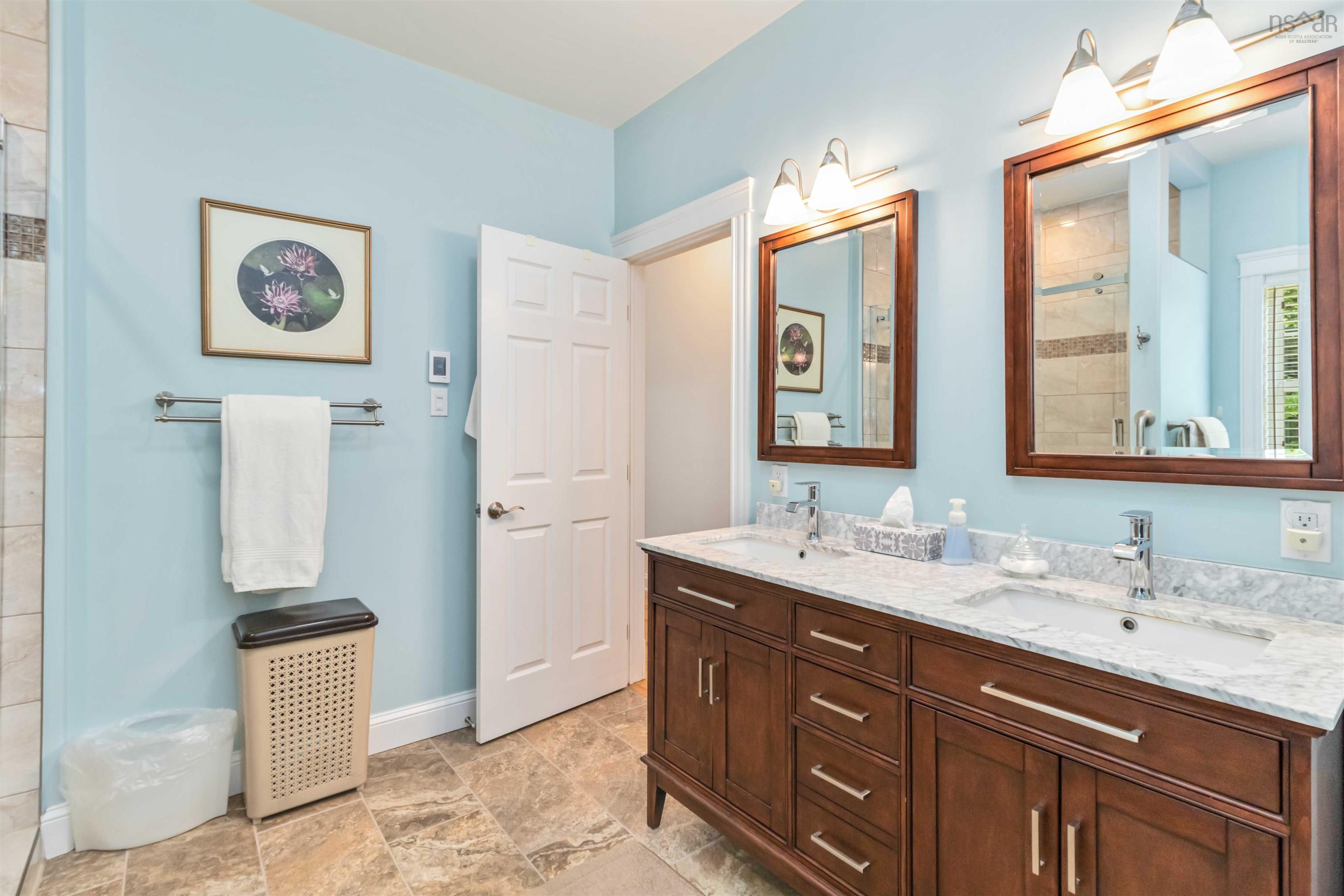 34 Greenside Lane photo #25