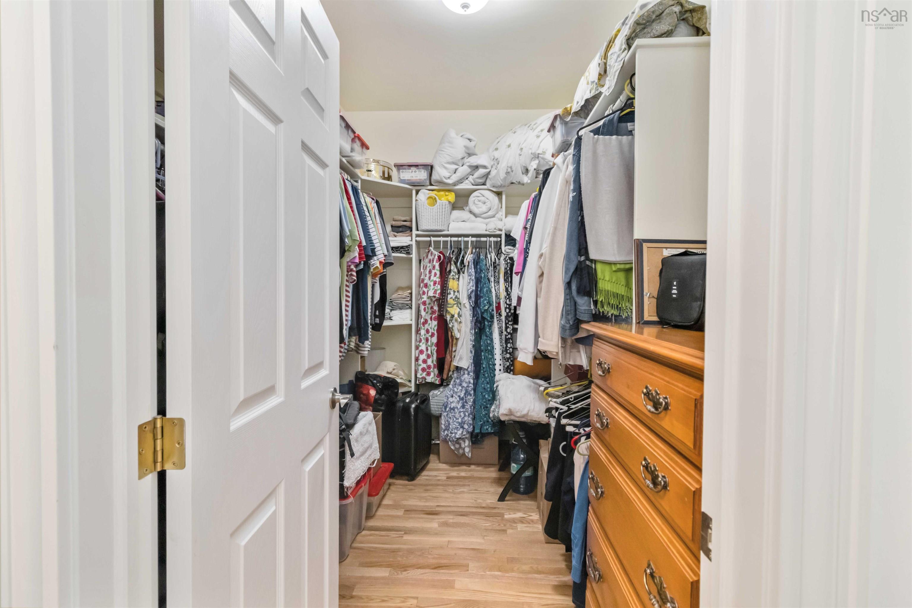 34 Greenside Lane photo #26