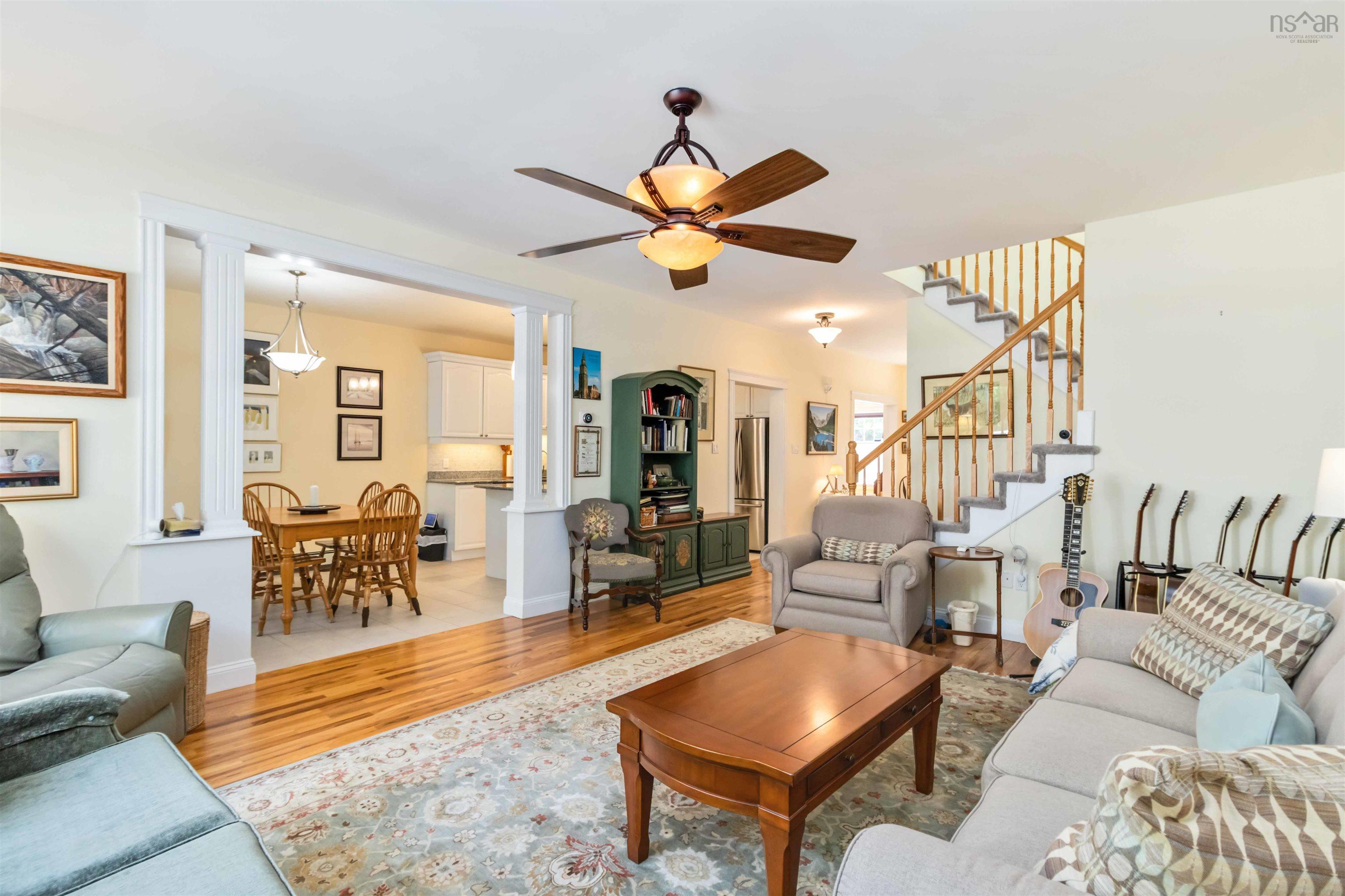 34 Greenside Lane photo #9