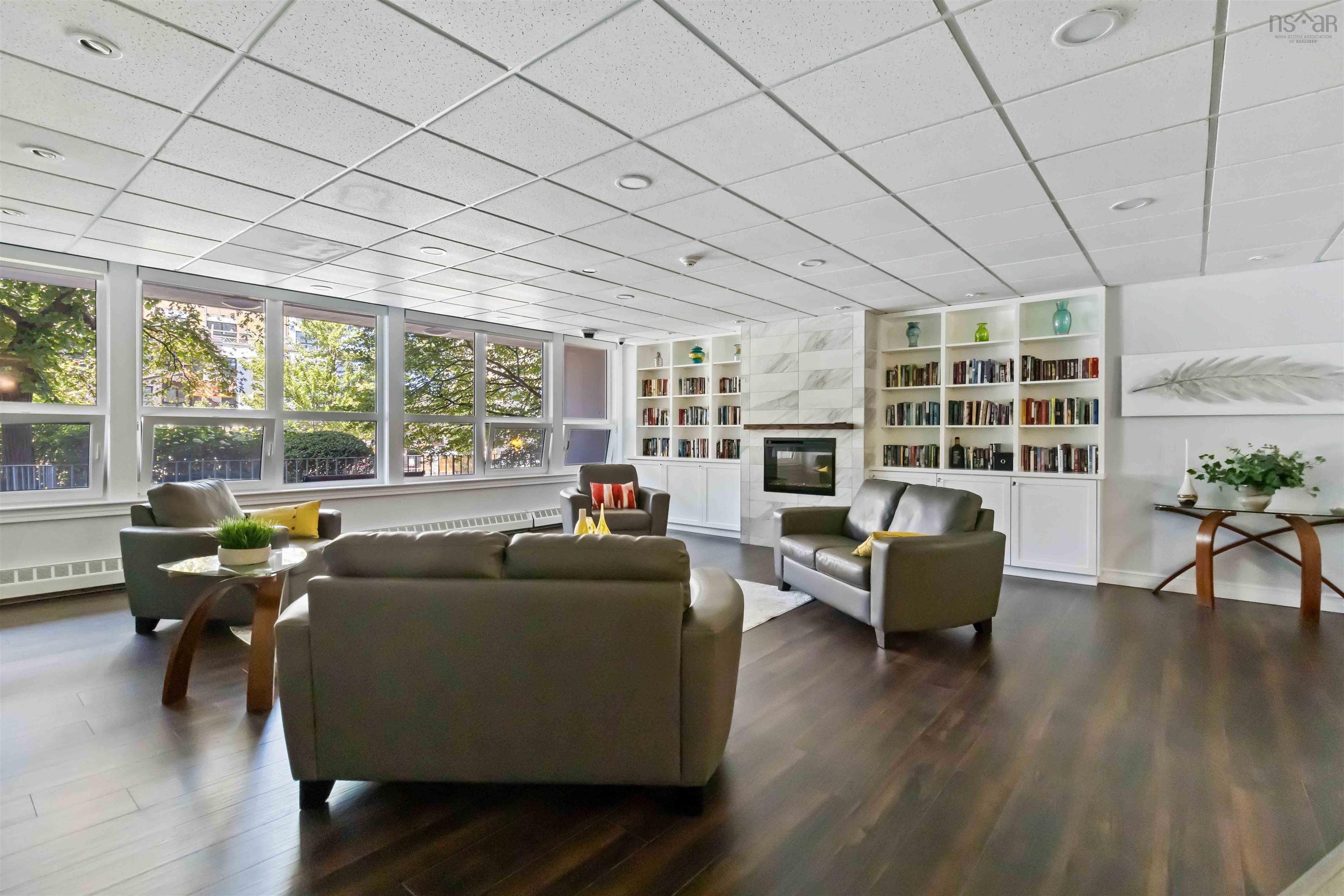 109 105 Dunbrack Street photo #15