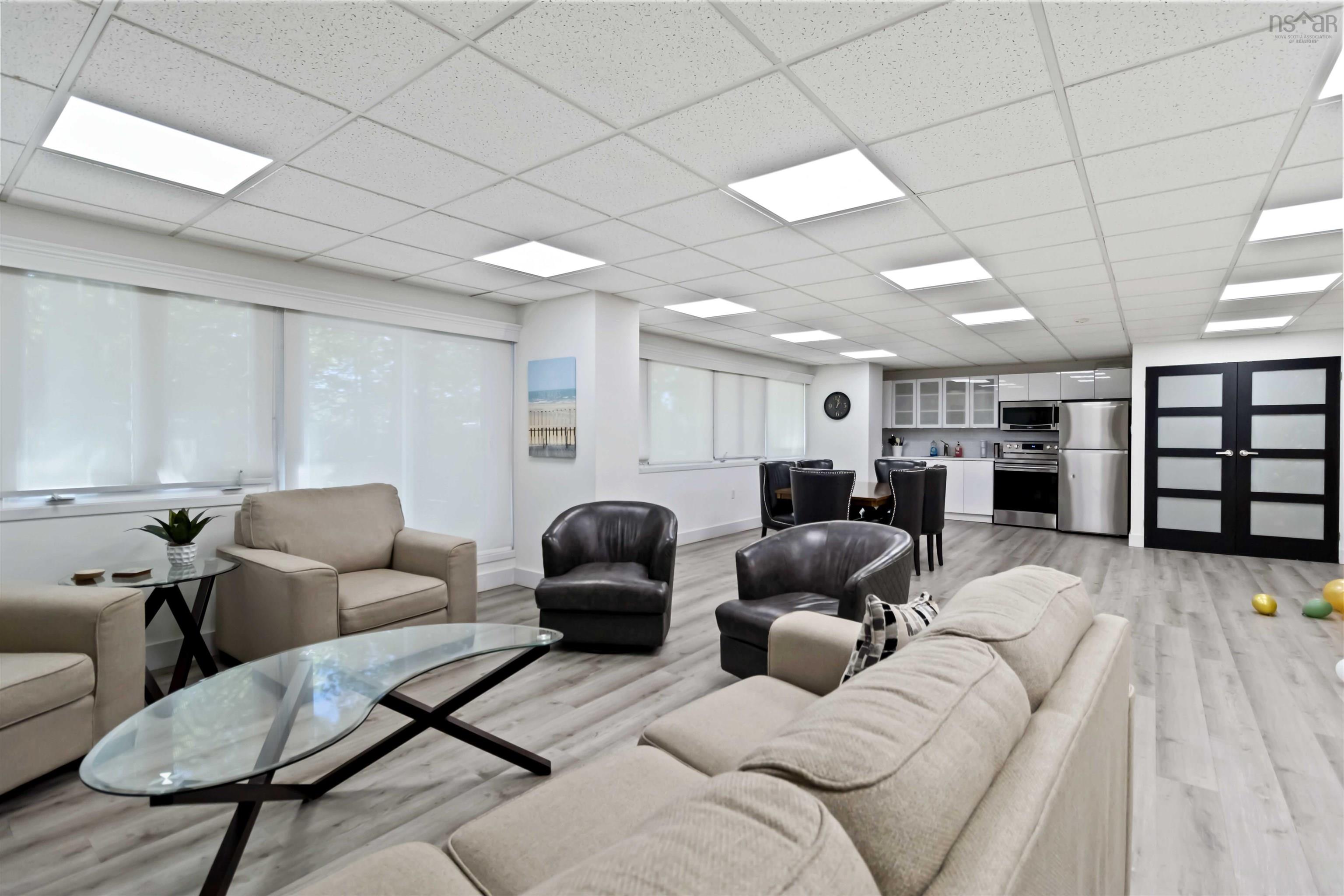 109 105 Dunbrack Street photo #16