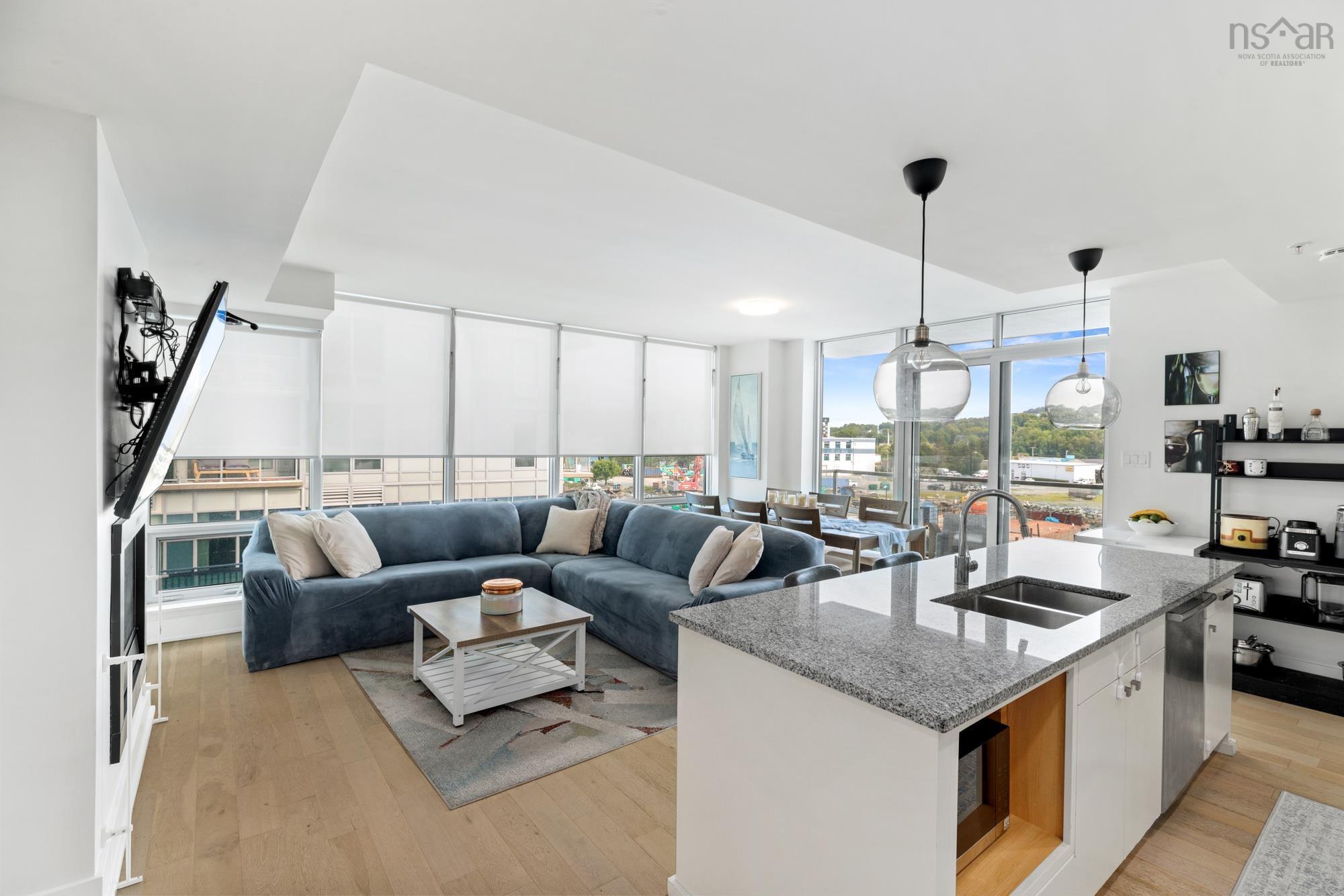 206 67 Kings Wharf Place photo #2