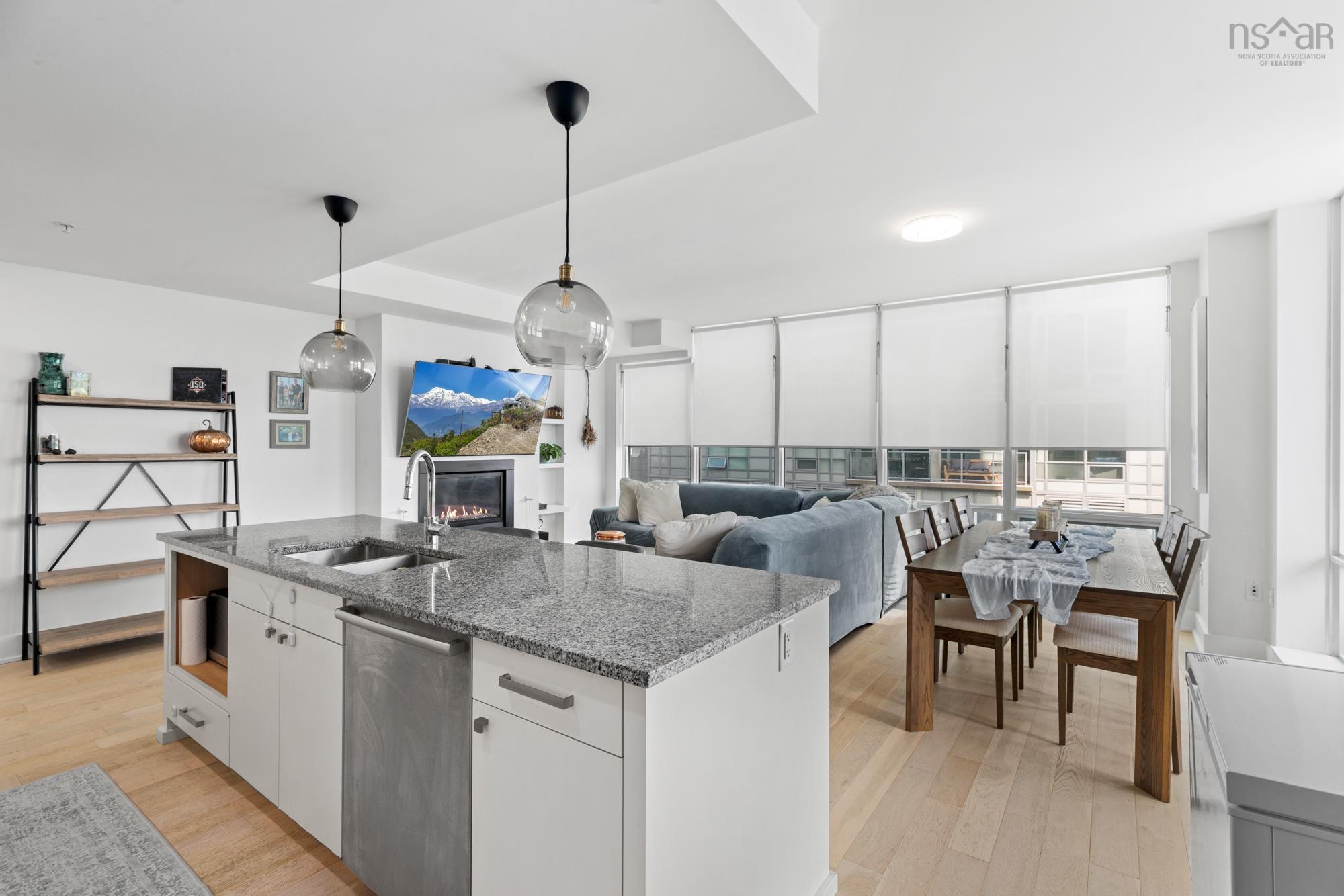 206 67 Kings Wharf Place photo #20