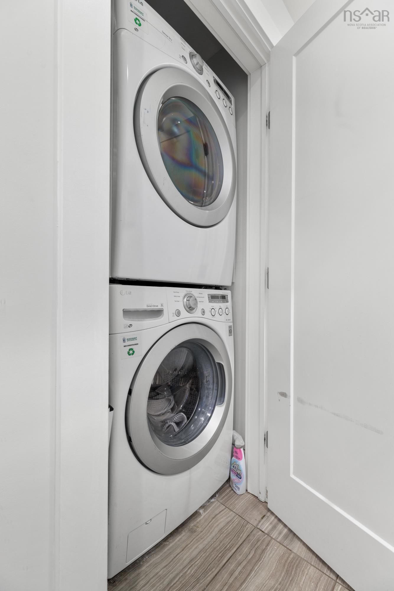 206 67 Kings Wharf Place photo #23