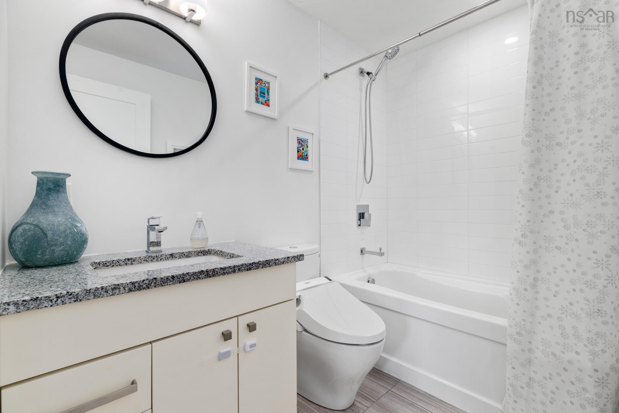 206 67 Kings Wharf Place photo #24