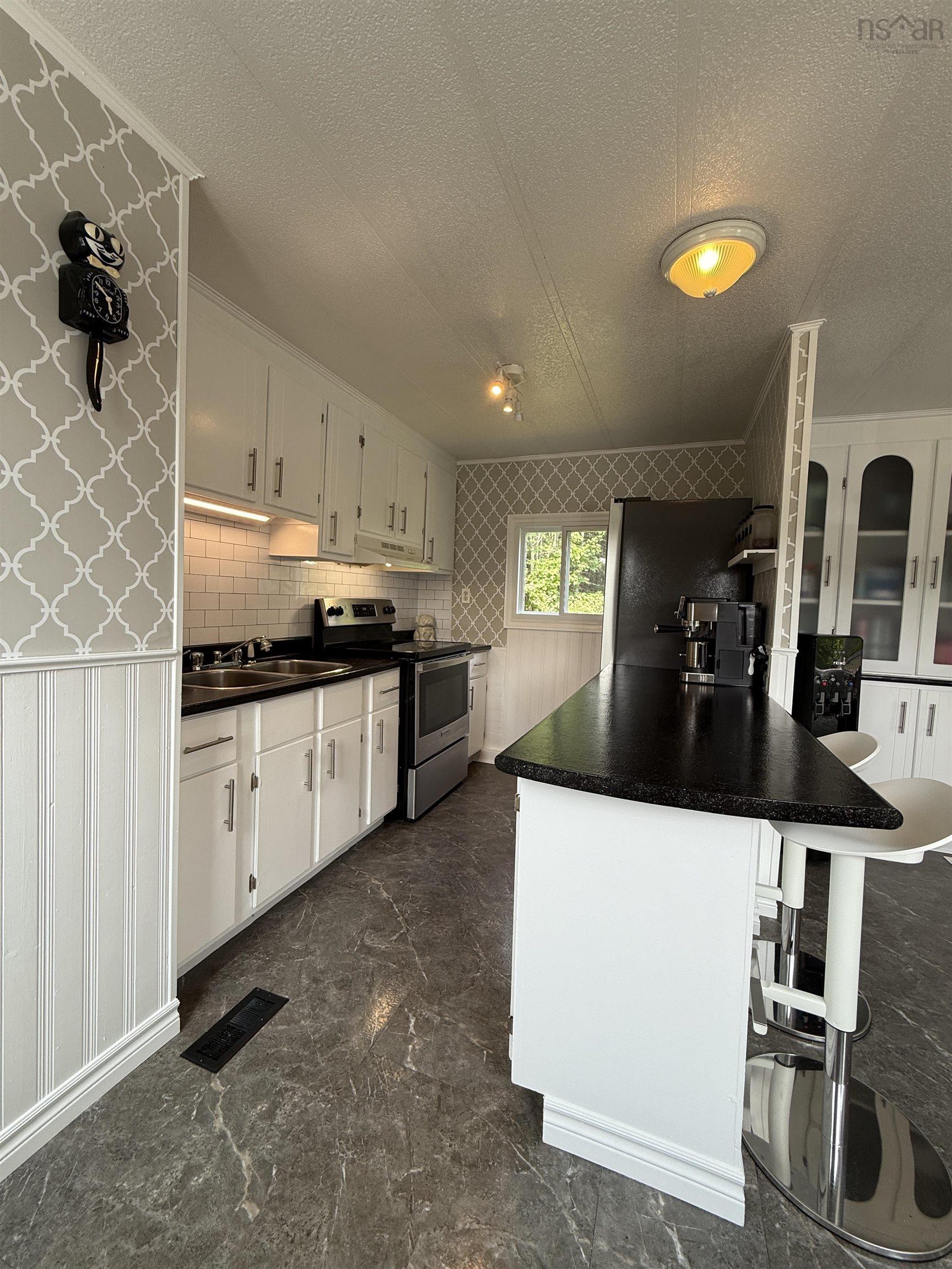 825 East Jeddore Road photo #22