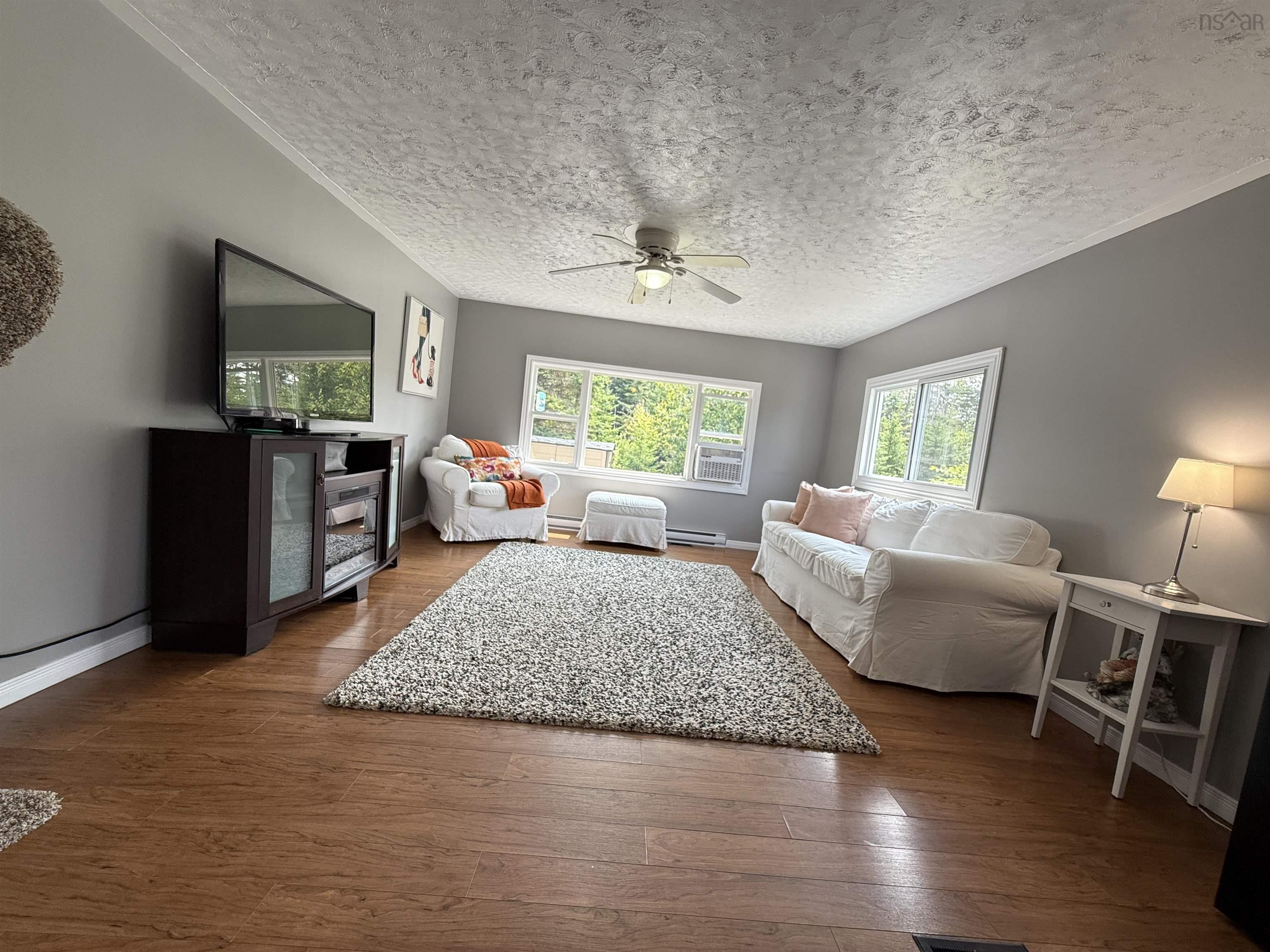 825 East Jeddore Road photo #27