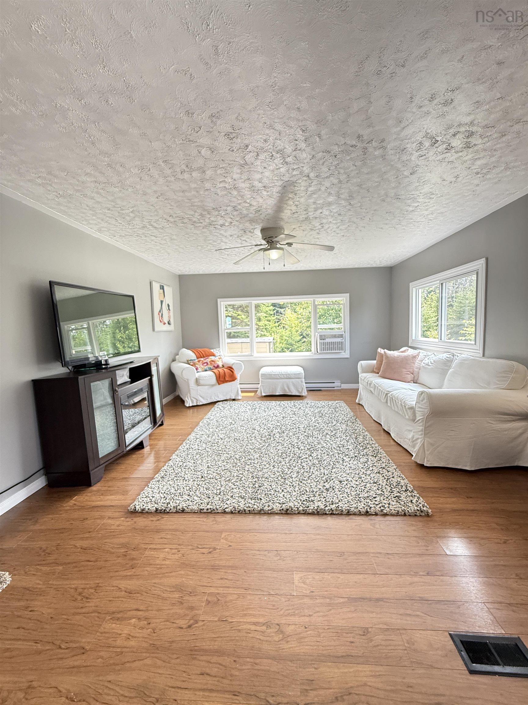 825 East Jeddore Road photo #29