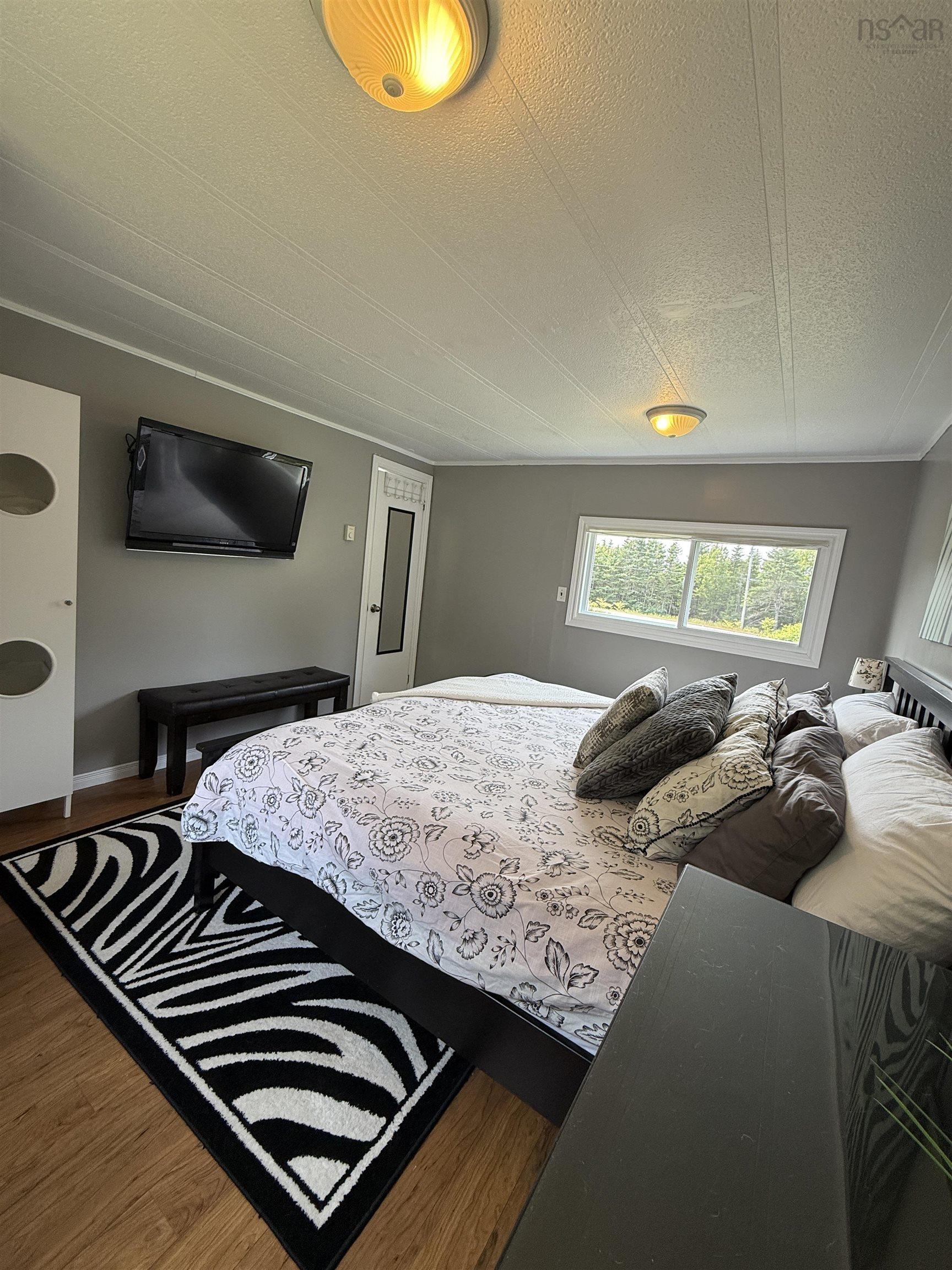 825 East Jeddore Road photo #32