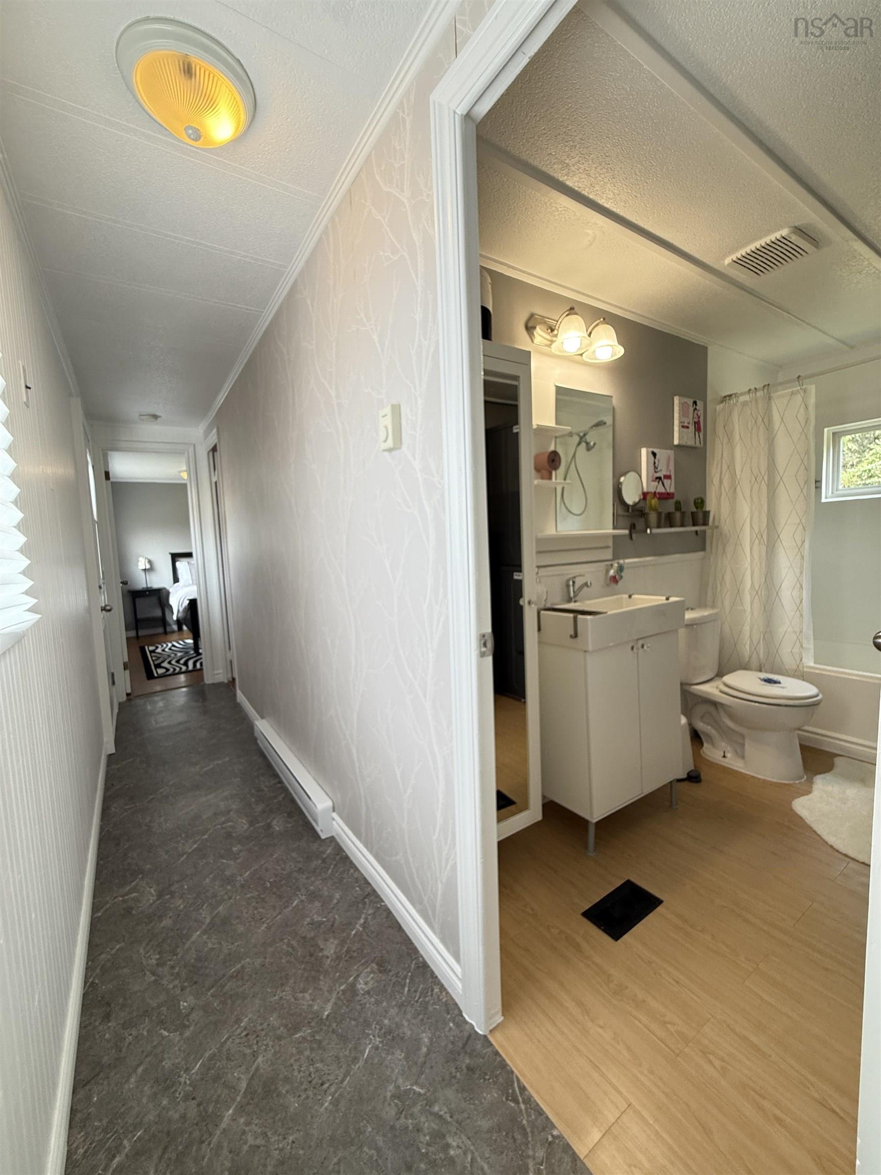 825 East Jeddore Road photo #34