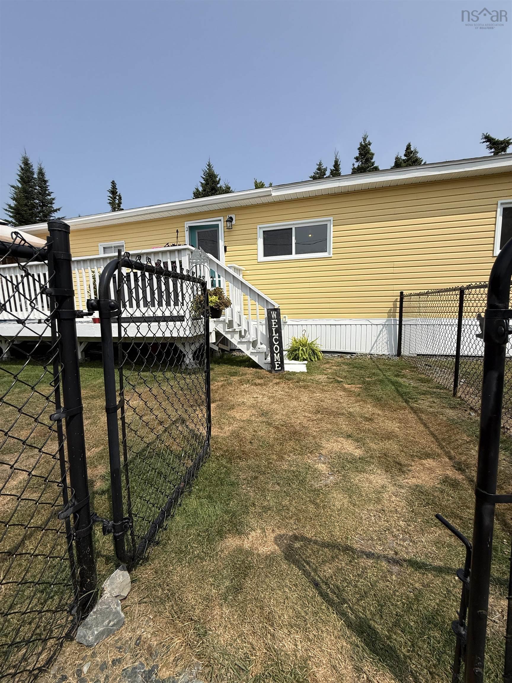 825 East Jeddore Road photo #5