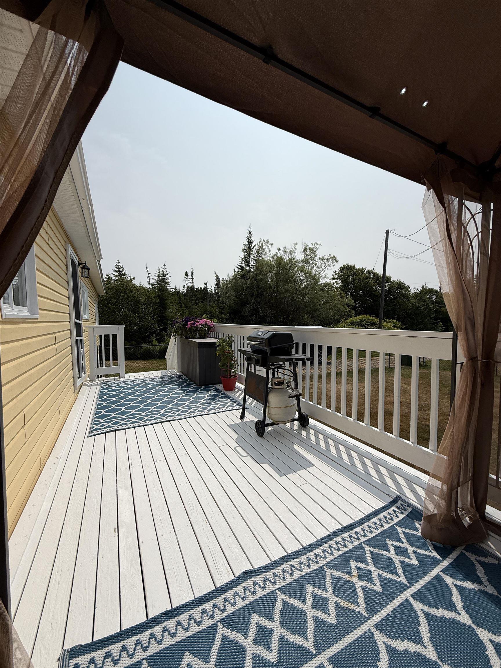 825 East Jeddore Road photo #9