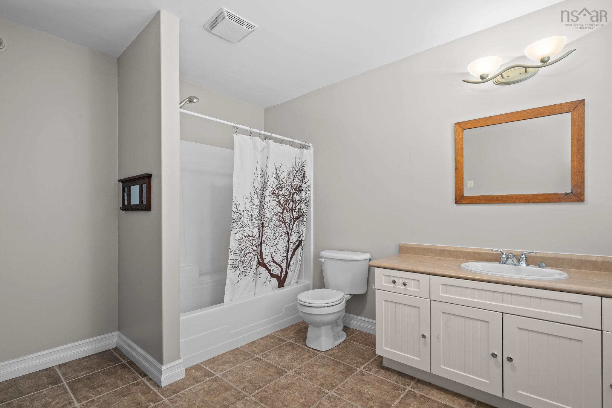 510 Gleneagles Drive photo #21