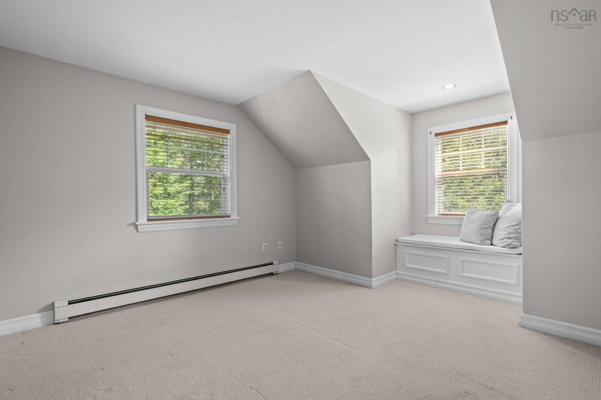 510 Gleneagles Drive photo #24